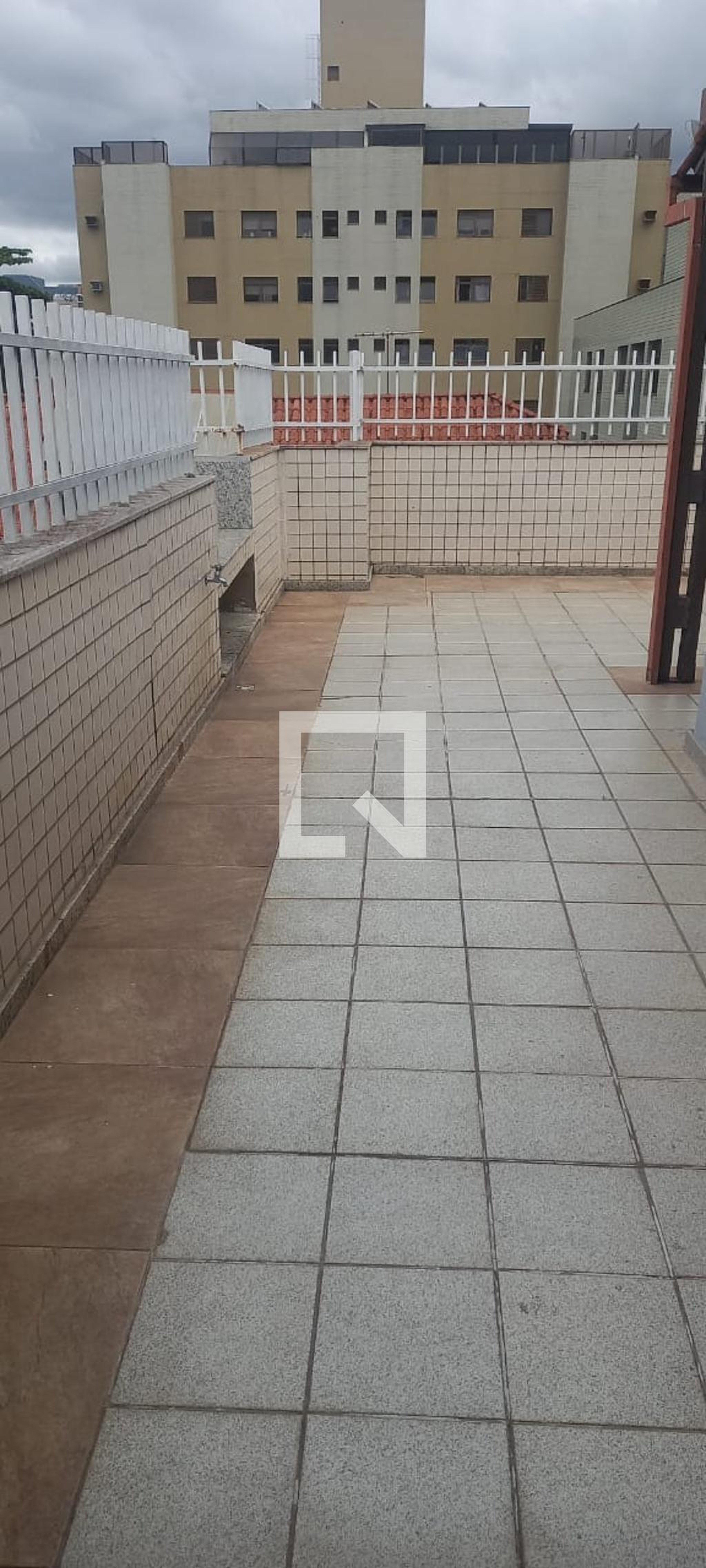 Área externa Condomínio em Rua Padre Demerval Gomes, 354