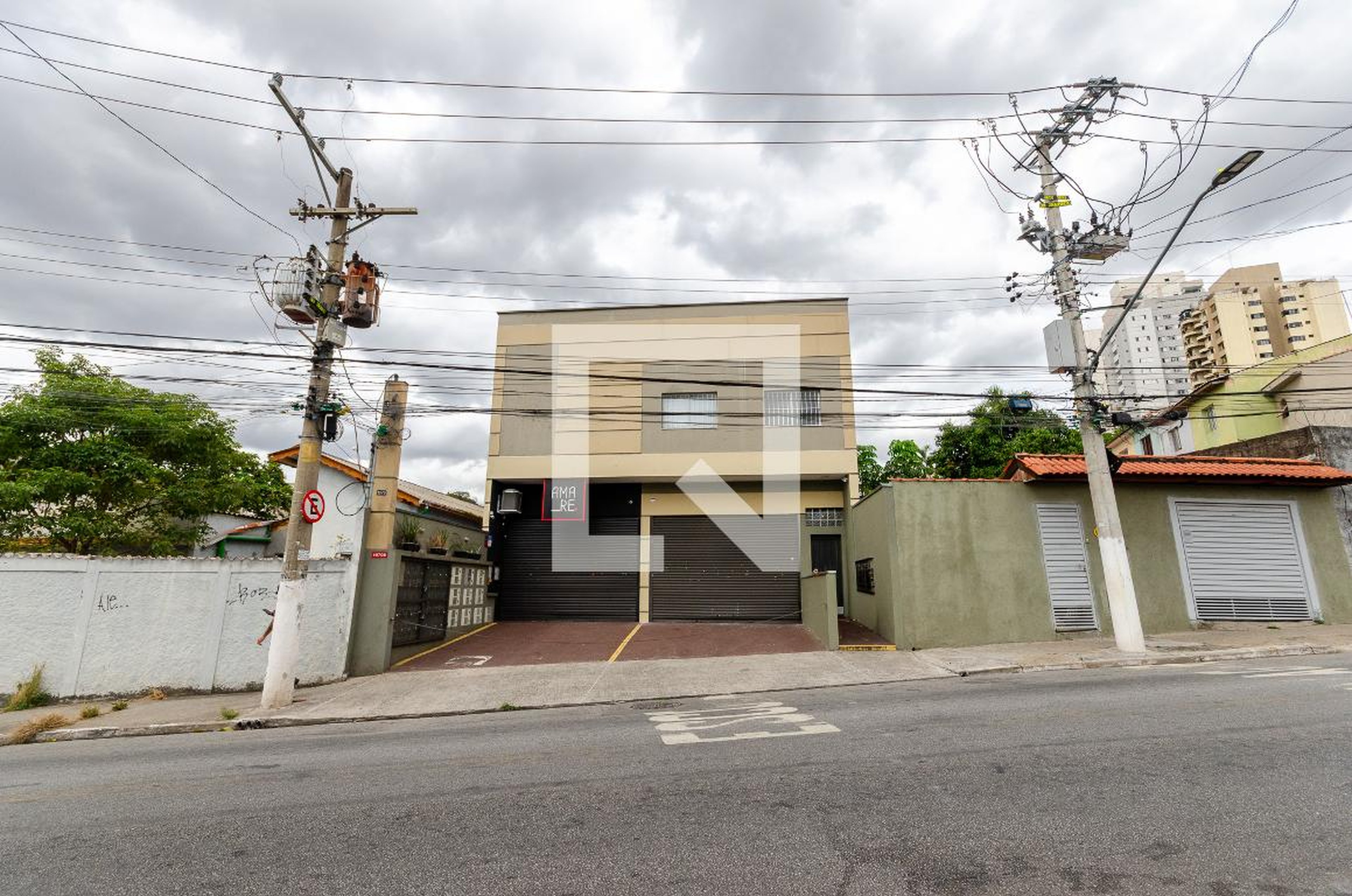 Fachada Condomínio em Rua Joaquim Oliveira Freitas, 1070