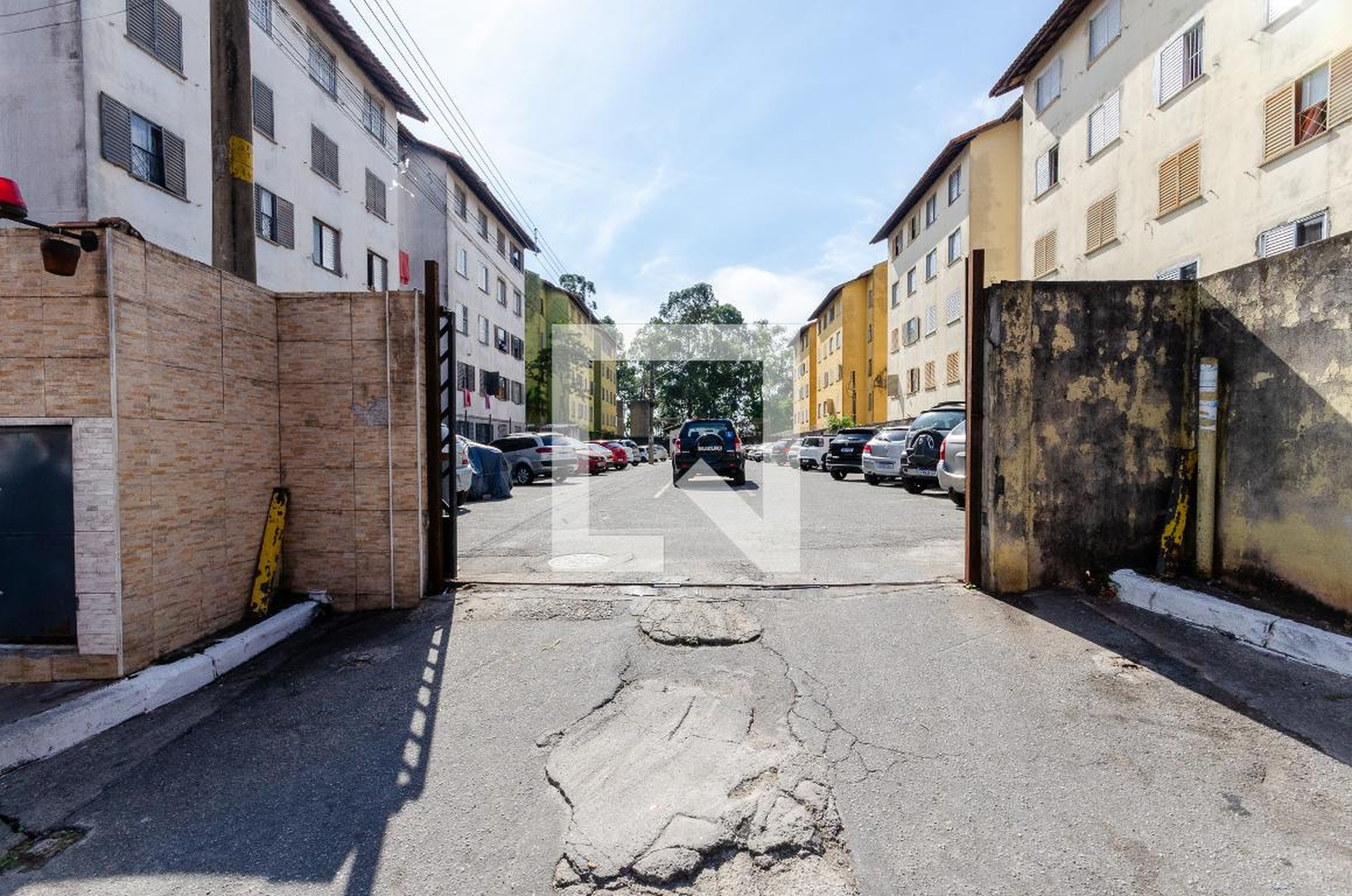 Fachada Condomínio em Rua Friedrich Von Voith, 1800