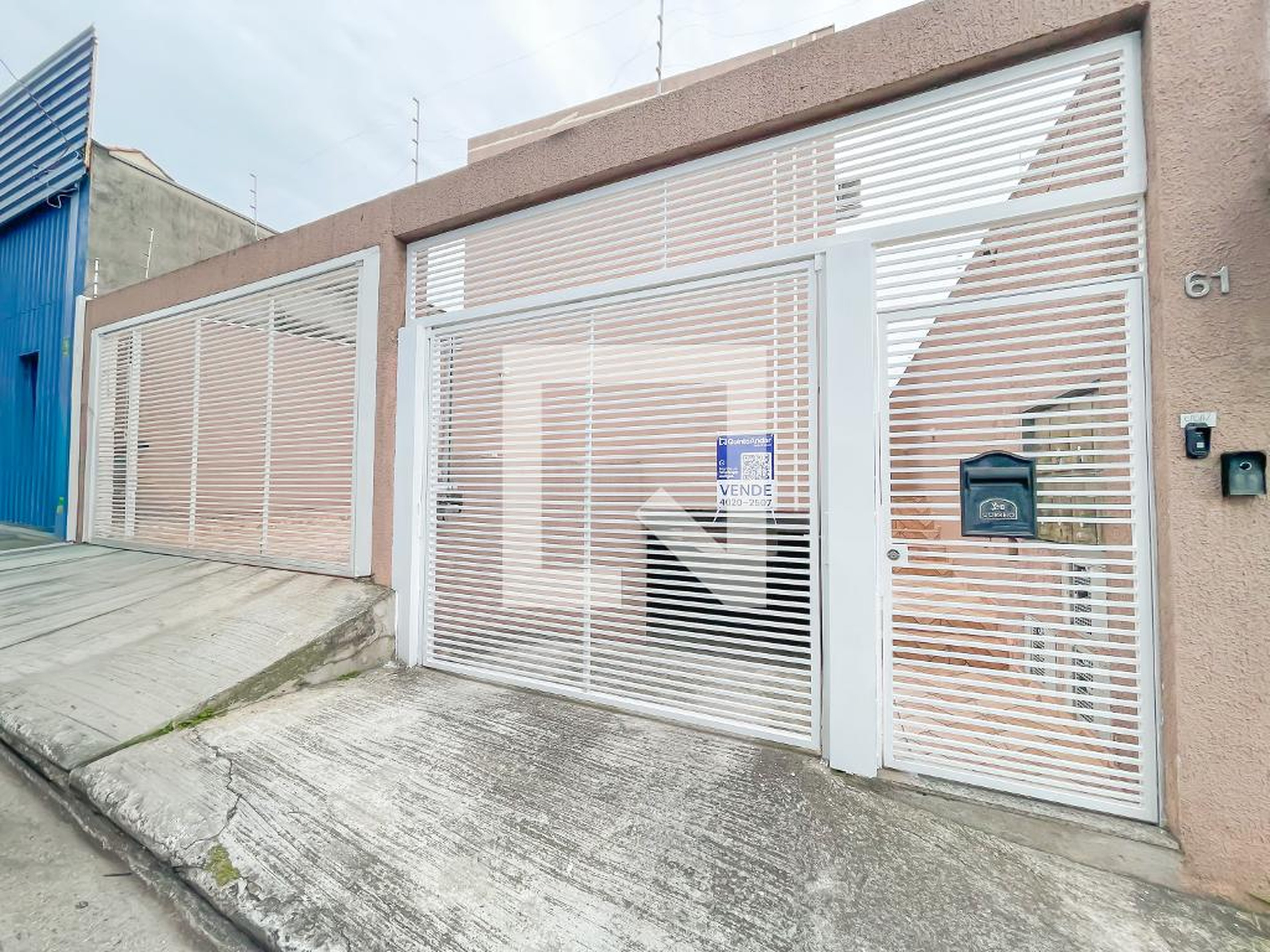Fachada Condomínio em Rua Raposo Tavares, 61