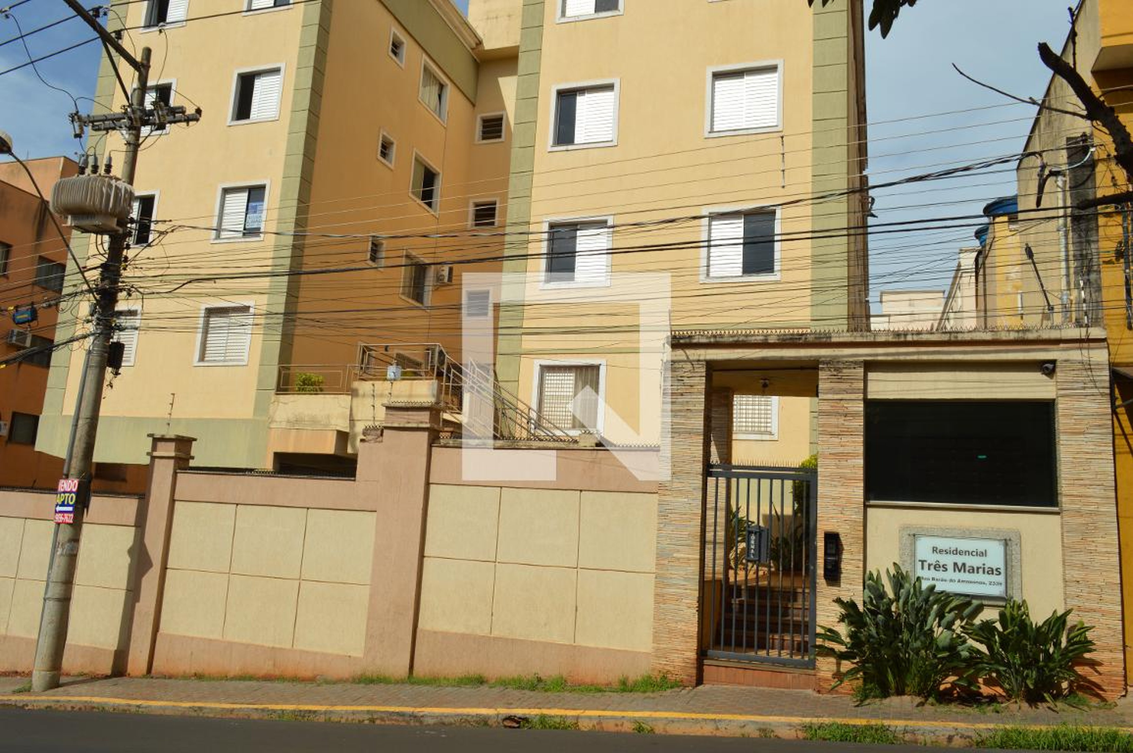 Fachada do Prédio Condomínio em Rua Barão do Amazonas, 2339