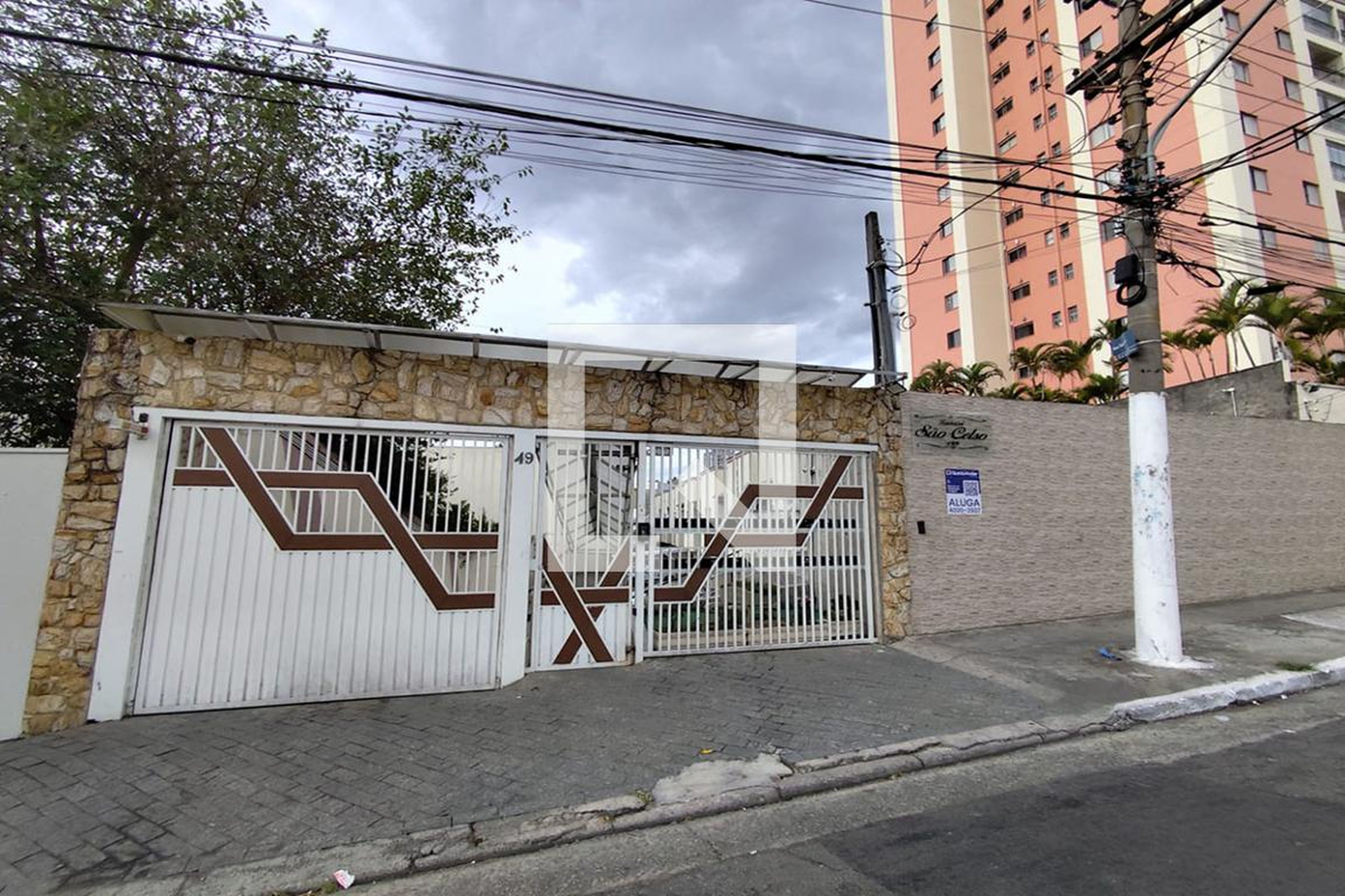 Fachada Condomínio em Rua São Celso, 49