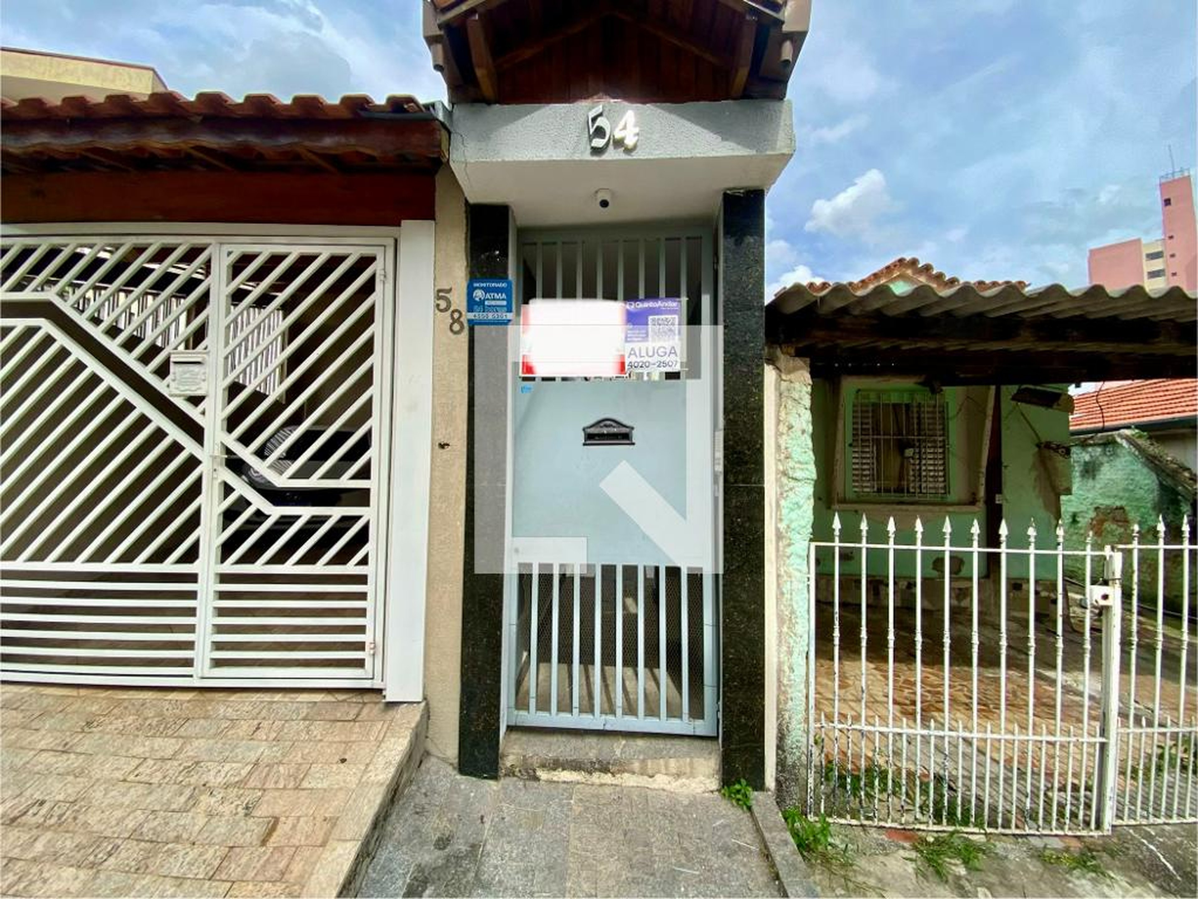 Fachada Condomínio em Rua Dias de Aguiar, 54