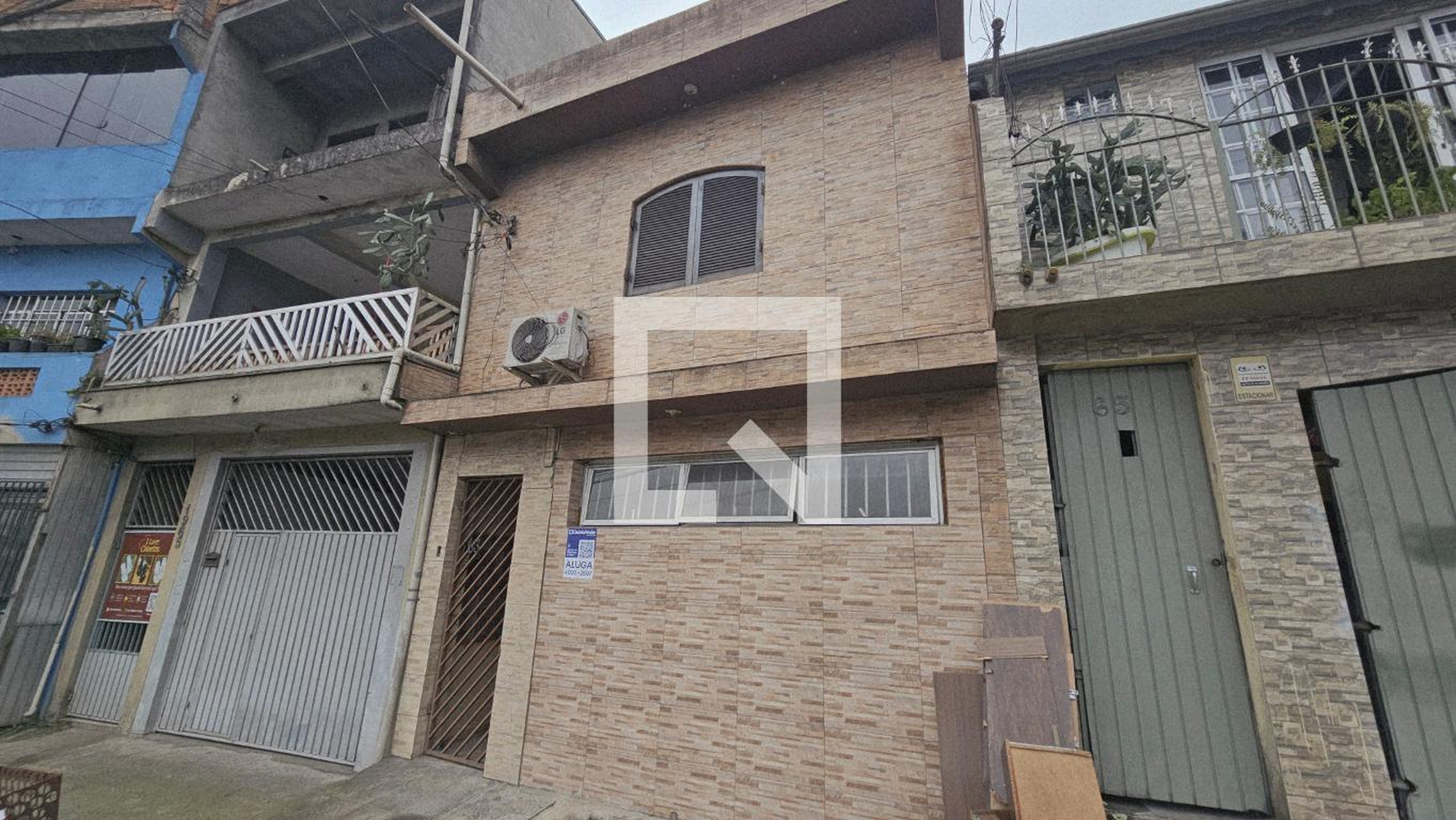 Fachada Condomínio em Avenida Marginal do Ribeirão, 63