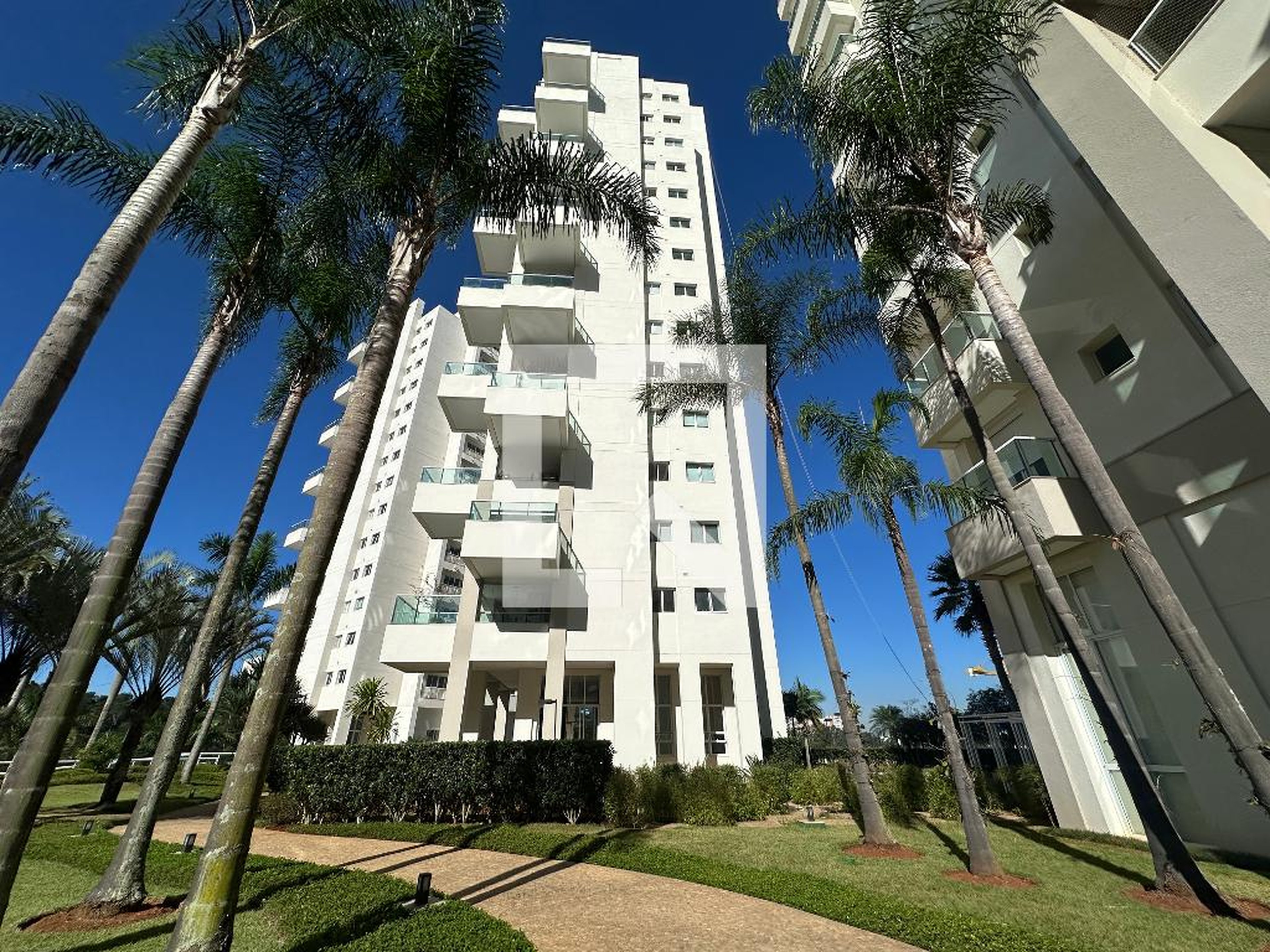Fachada Condomínio The Penthouses Tamboré