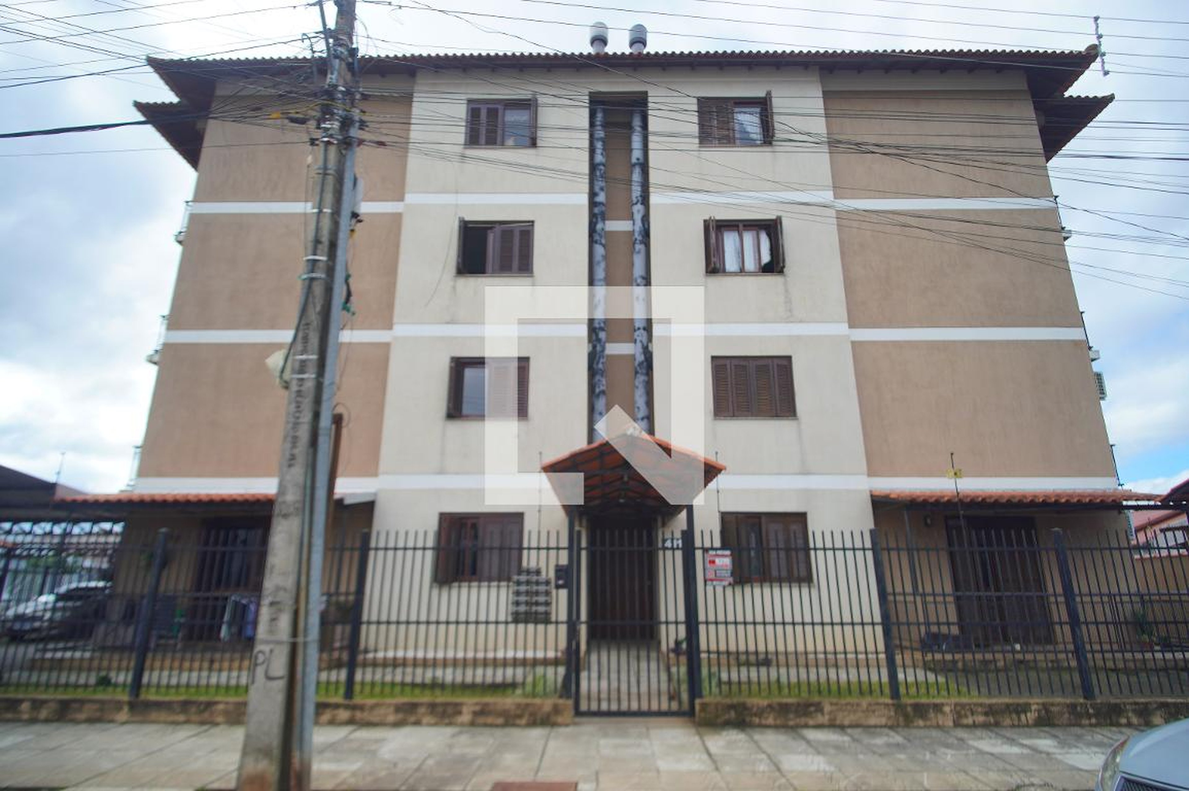 Fachada Condomínio em Rua Raul Bocanera, 411