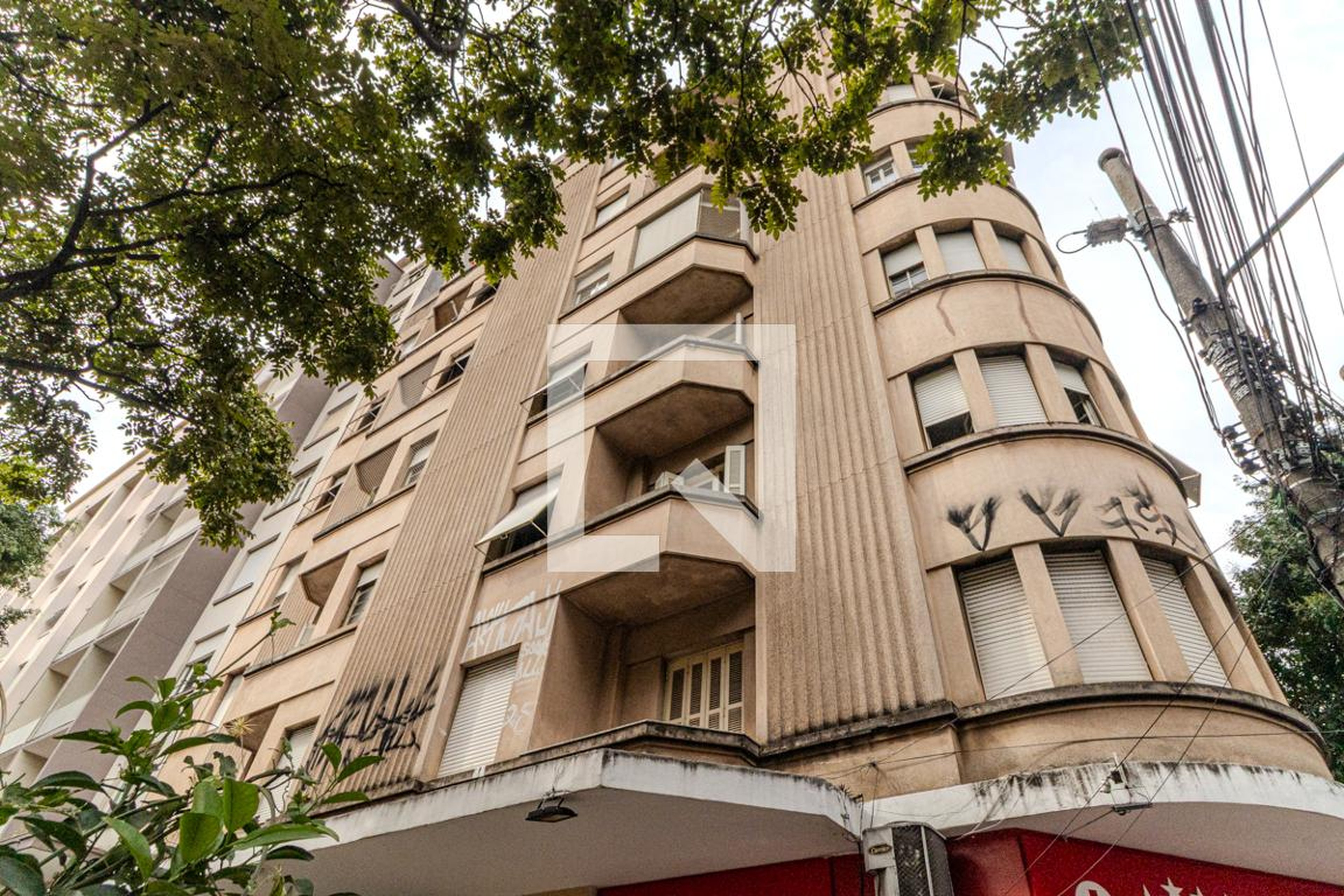 Fachada Condomínio em Largo Santa Cecília, 89