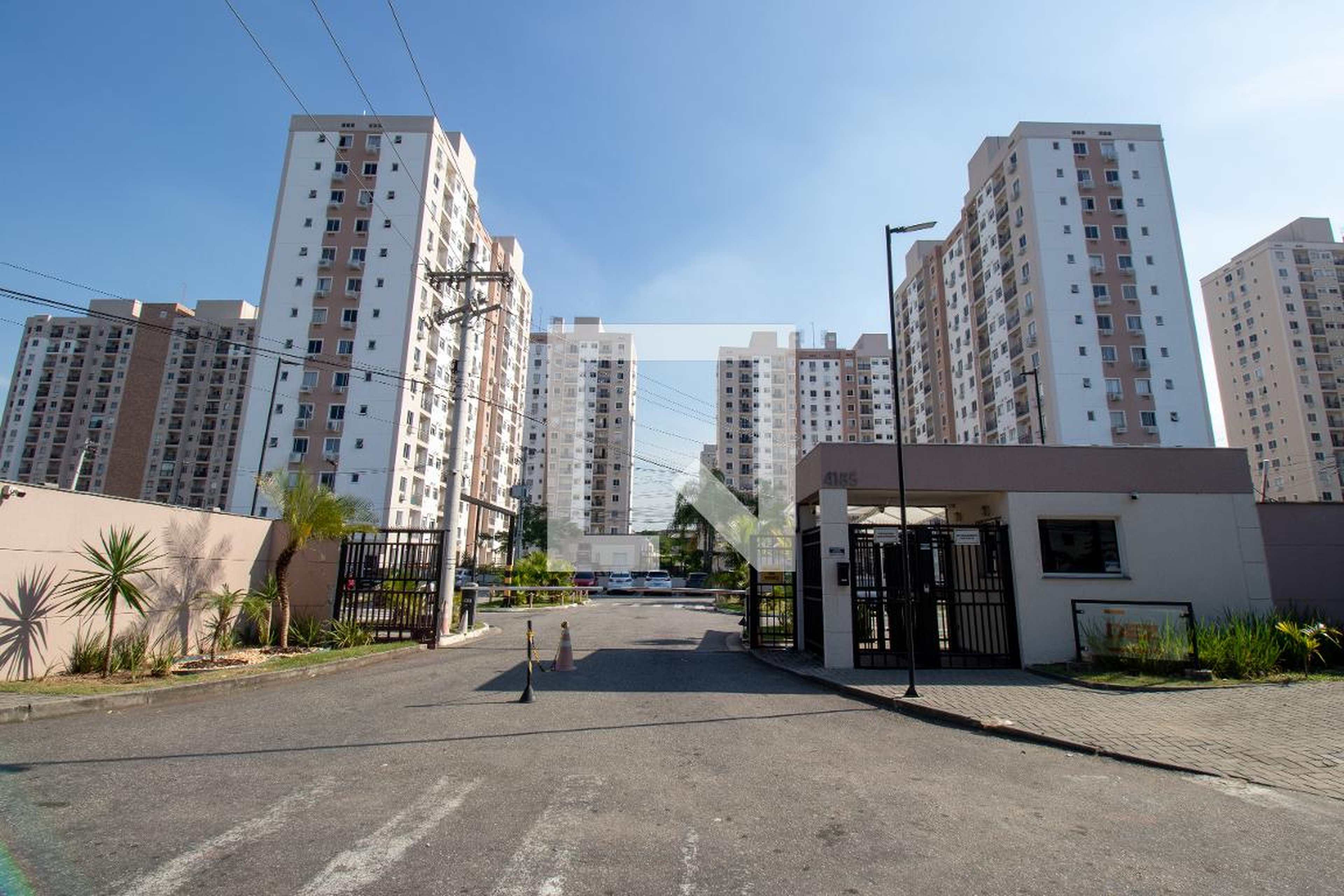 Fachada Condomínio Dez Irajá