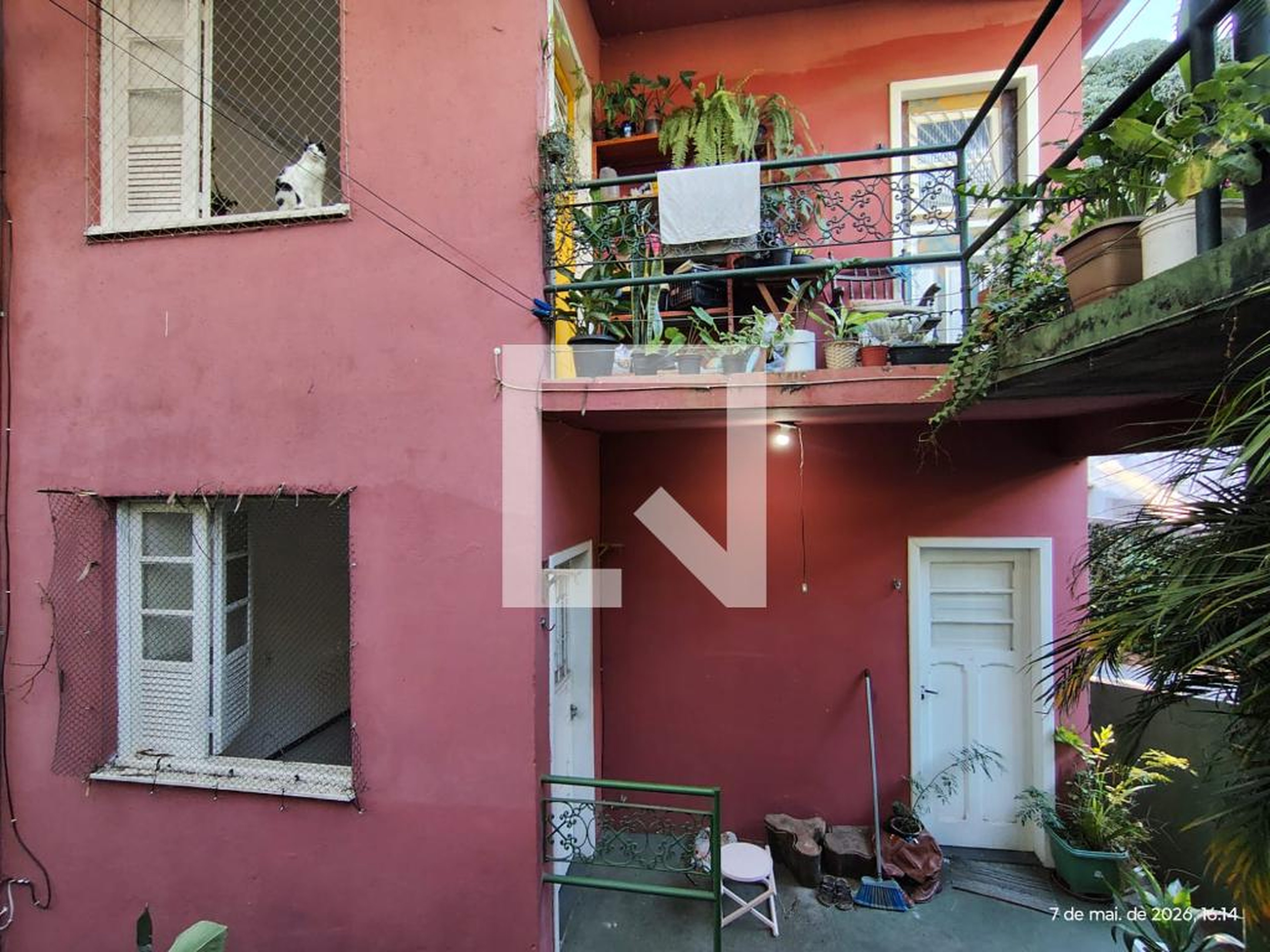 Fachada Condomínio em Rua Caldas da Raínha, 536