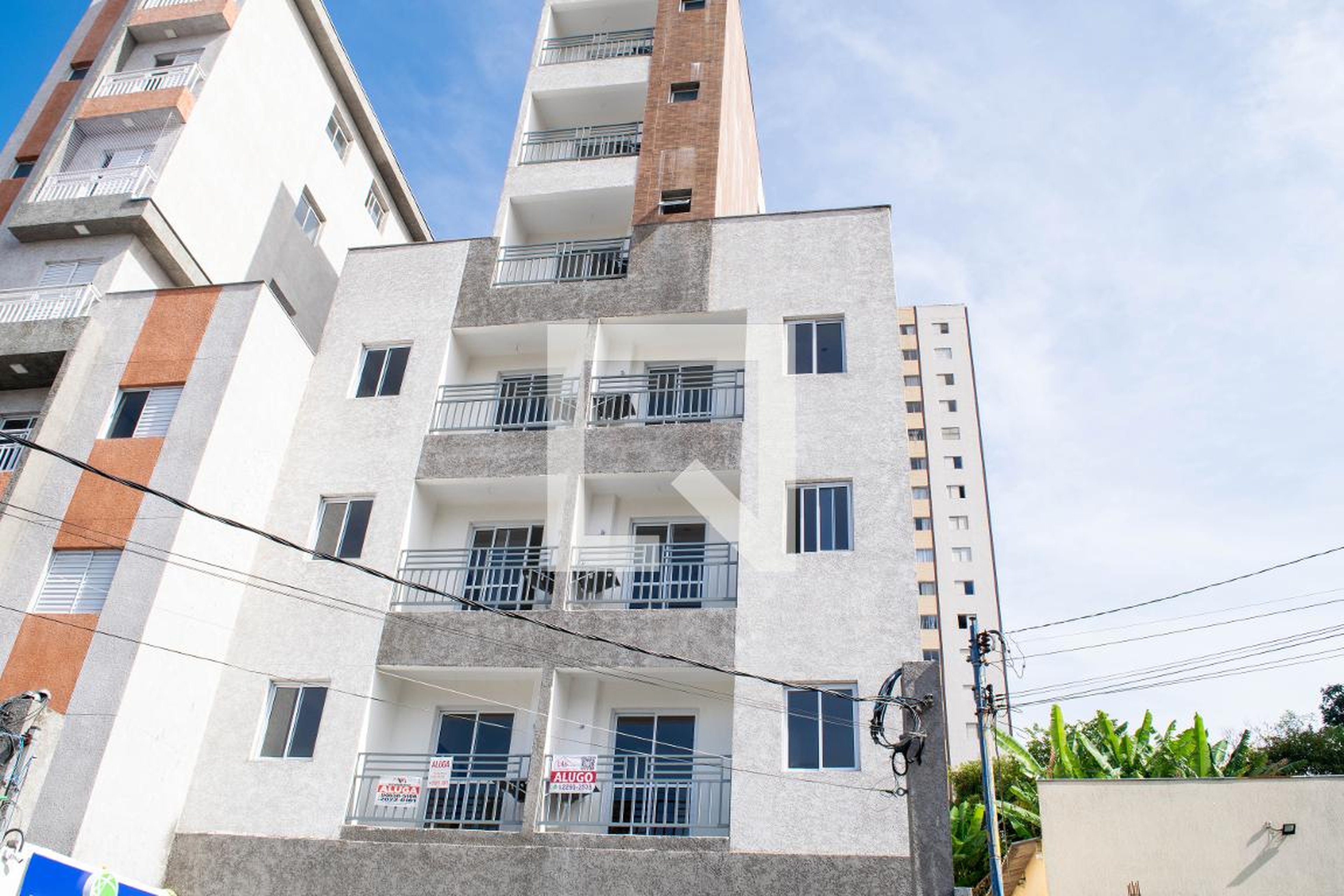 Fachada Condomínio em Rua Evans, 218