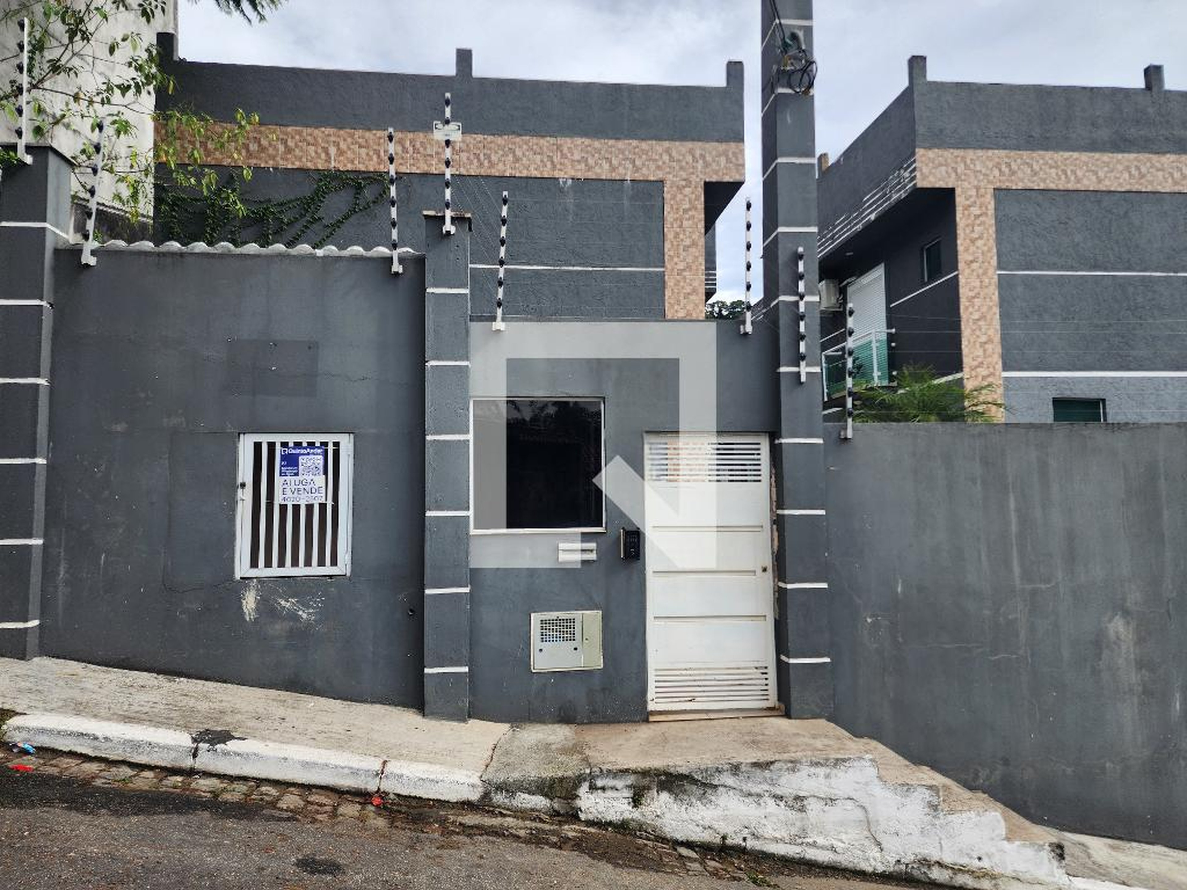 Fachada Condomínio em Rua João Miranda de Moura, 22