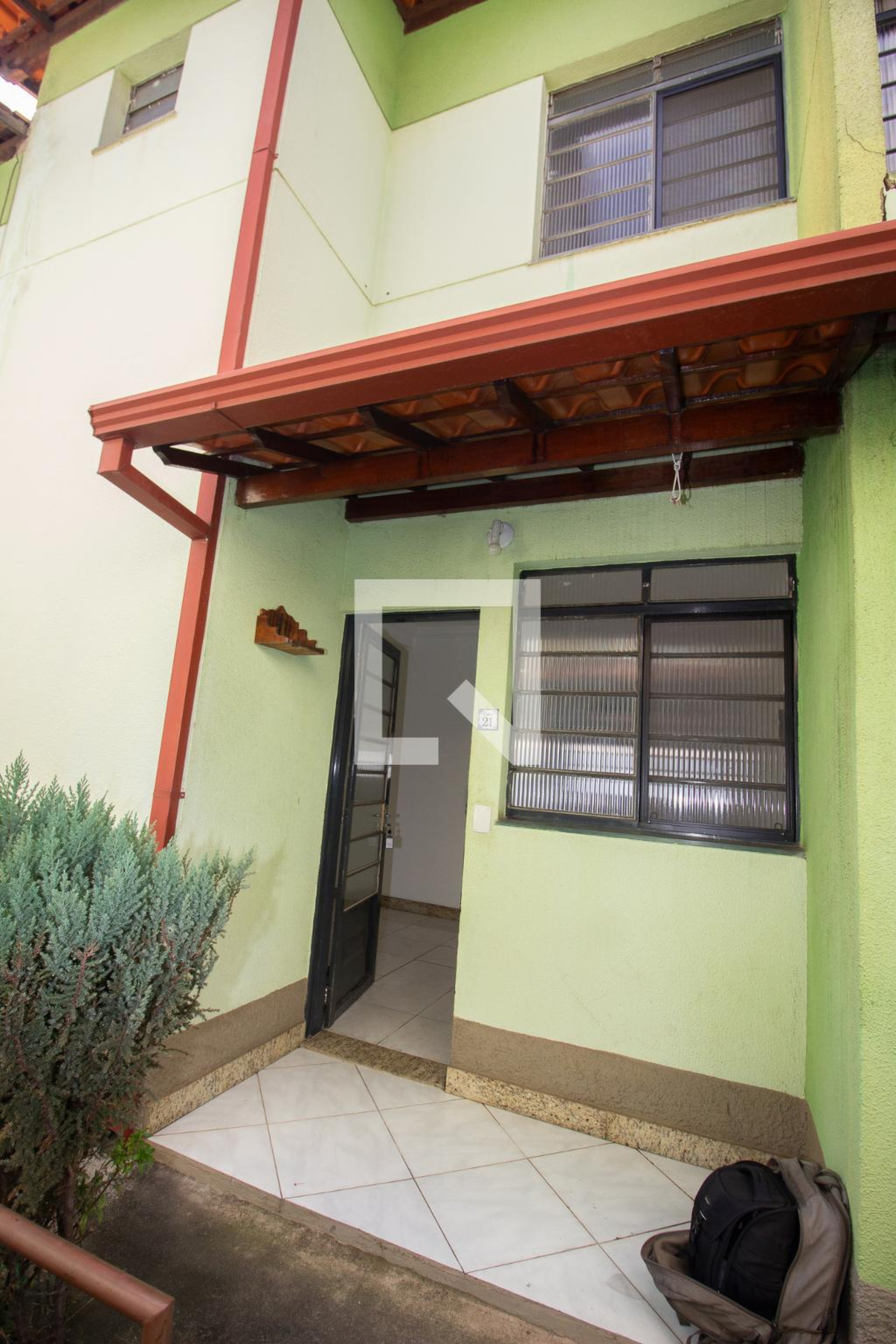 Fachada Condomínio em Rua Sara Kubitscheck, 545