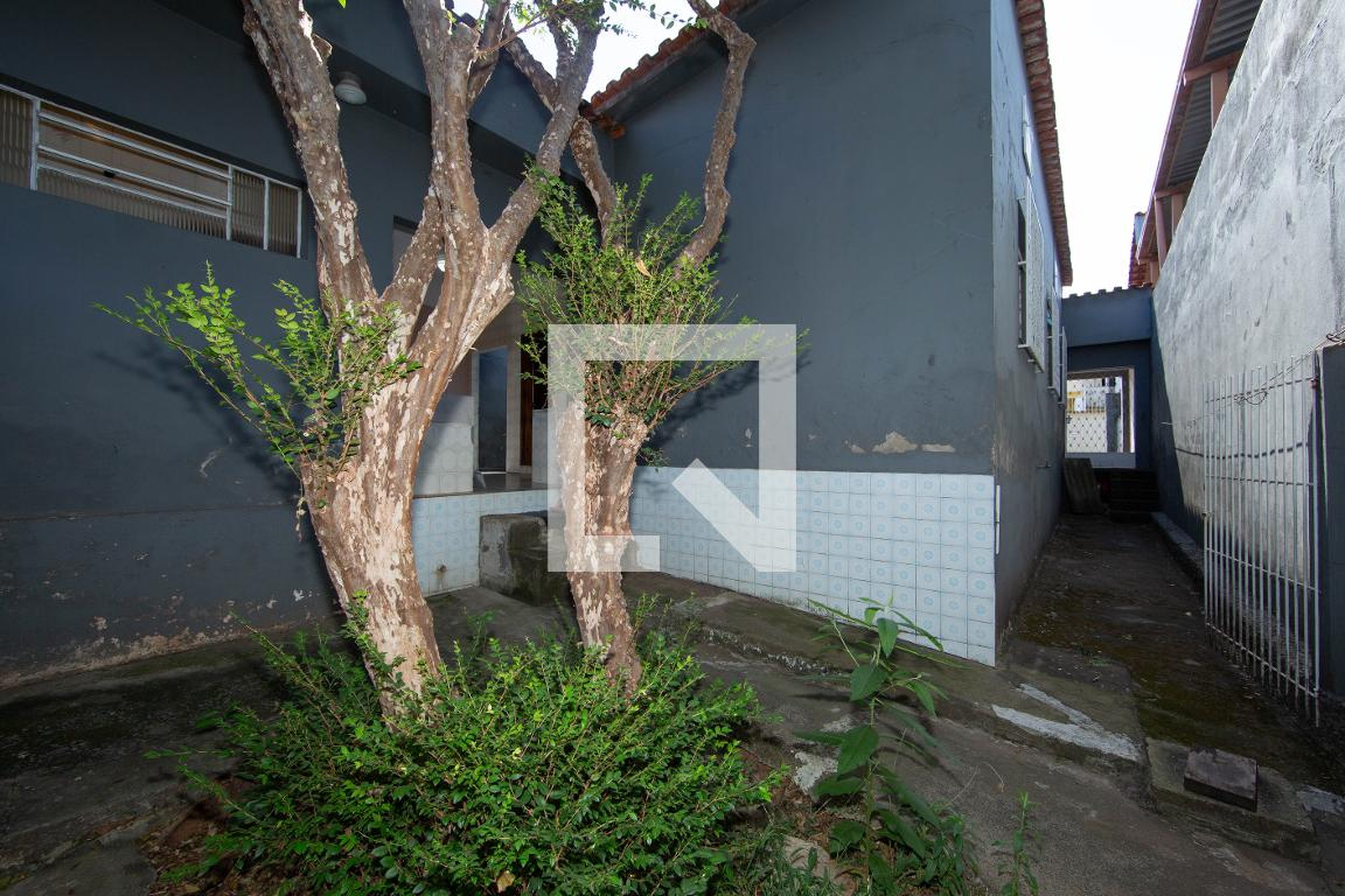 AREA EXTERNA Condomínio em Alameda Tinguassu, 120