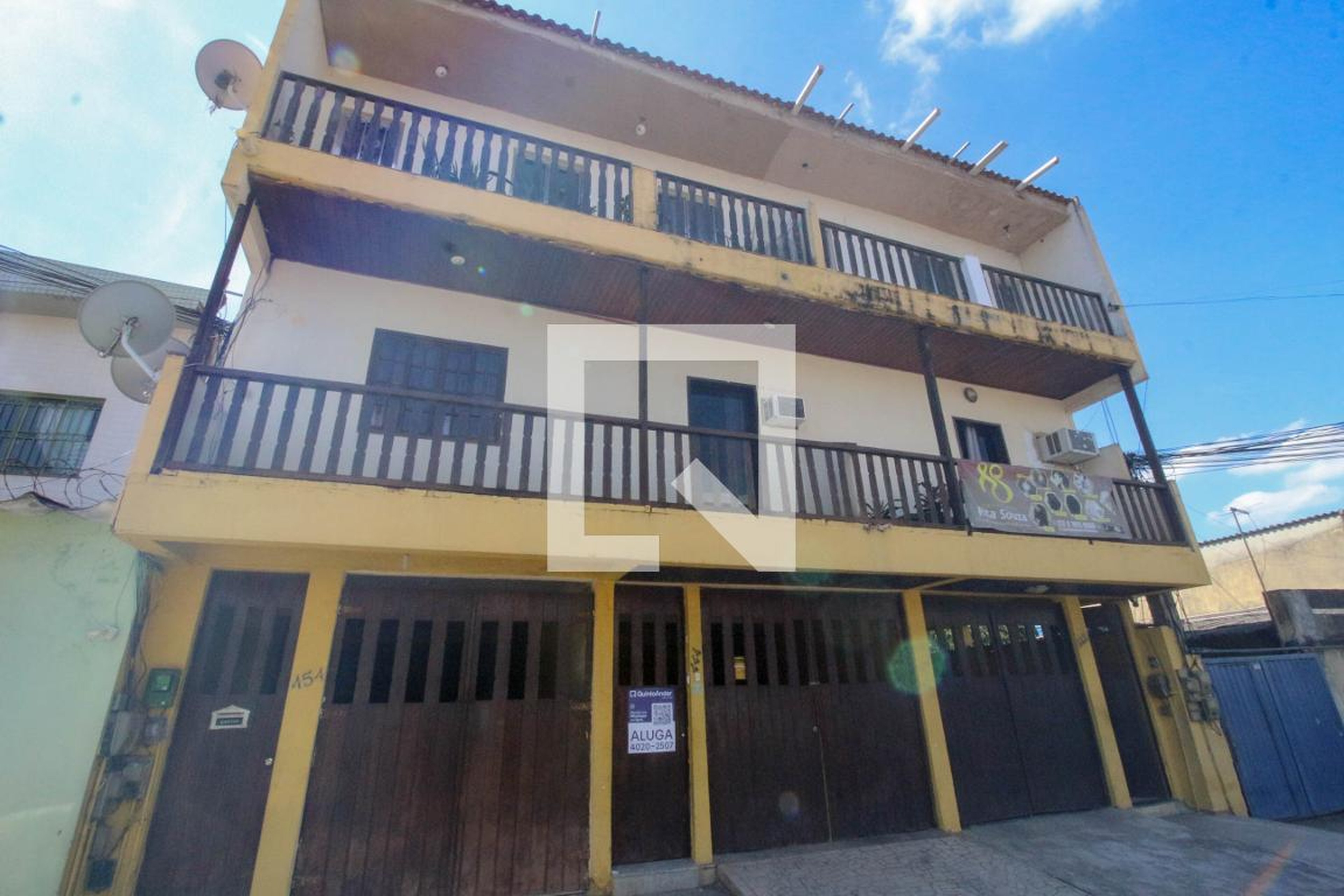 Fachada Condomínio em Caminho Manhoso, 444