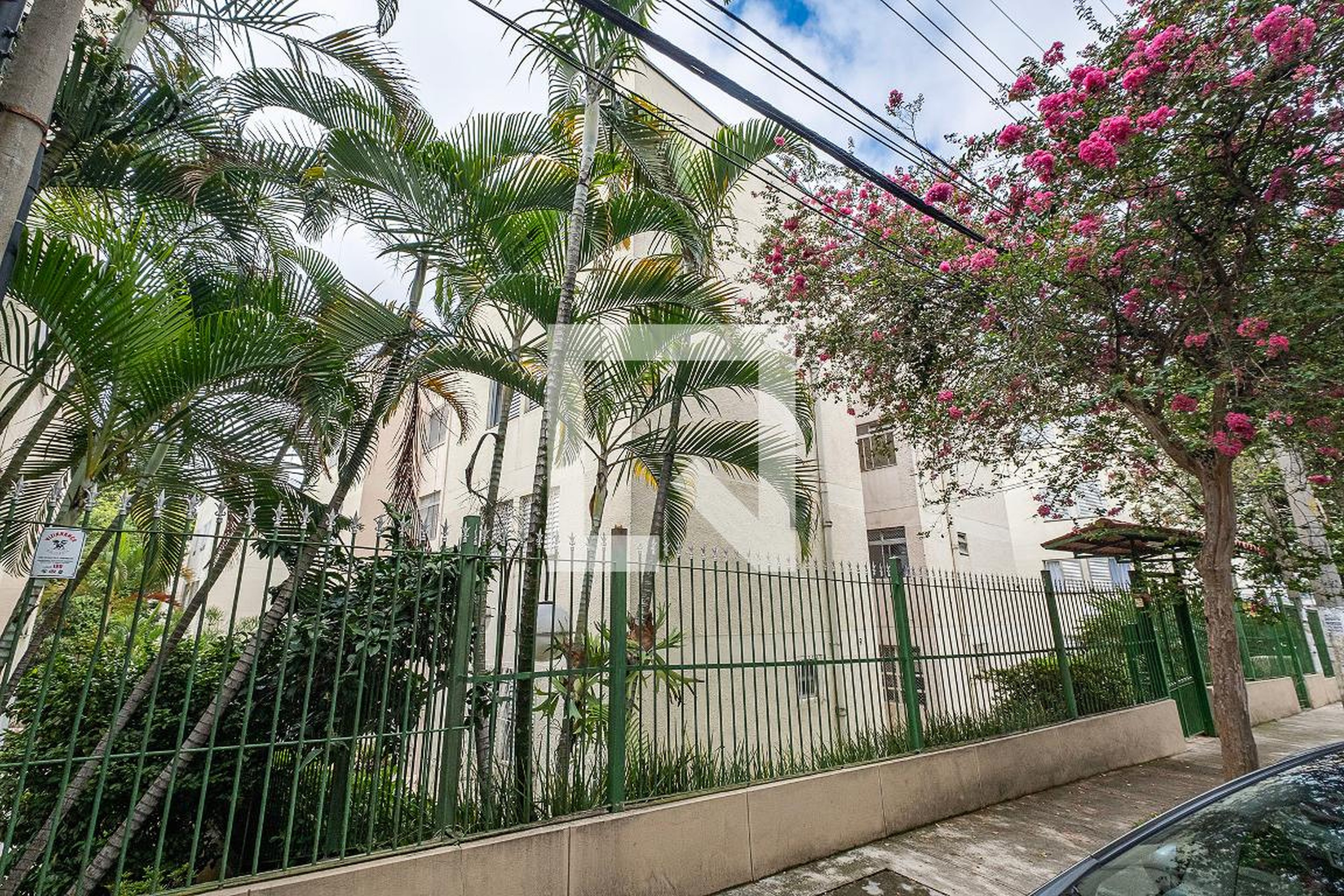 Fachada Condomínio 2000 Residencial Alto de Pinheiros