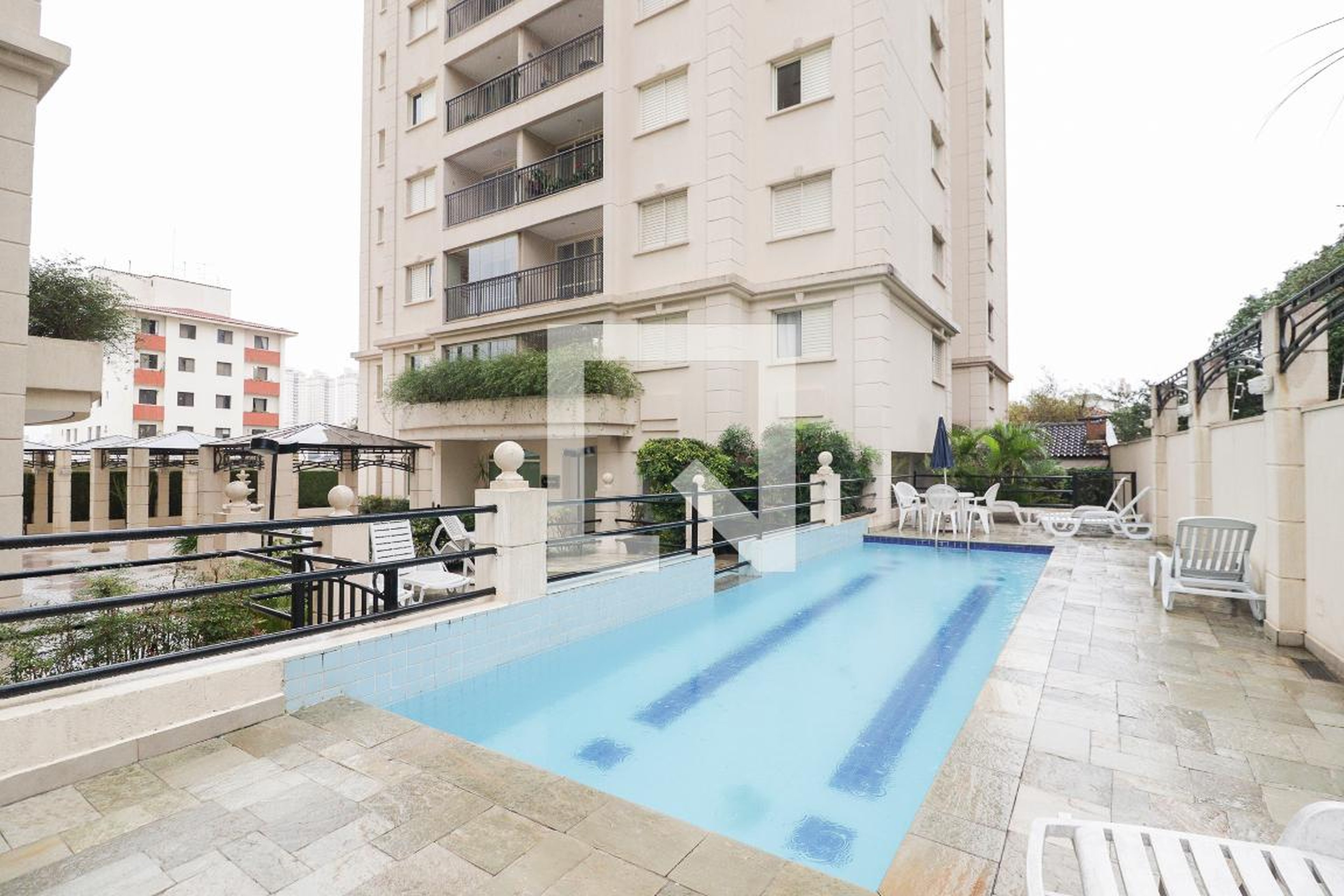 Piscina - Edifício Jardins Santana