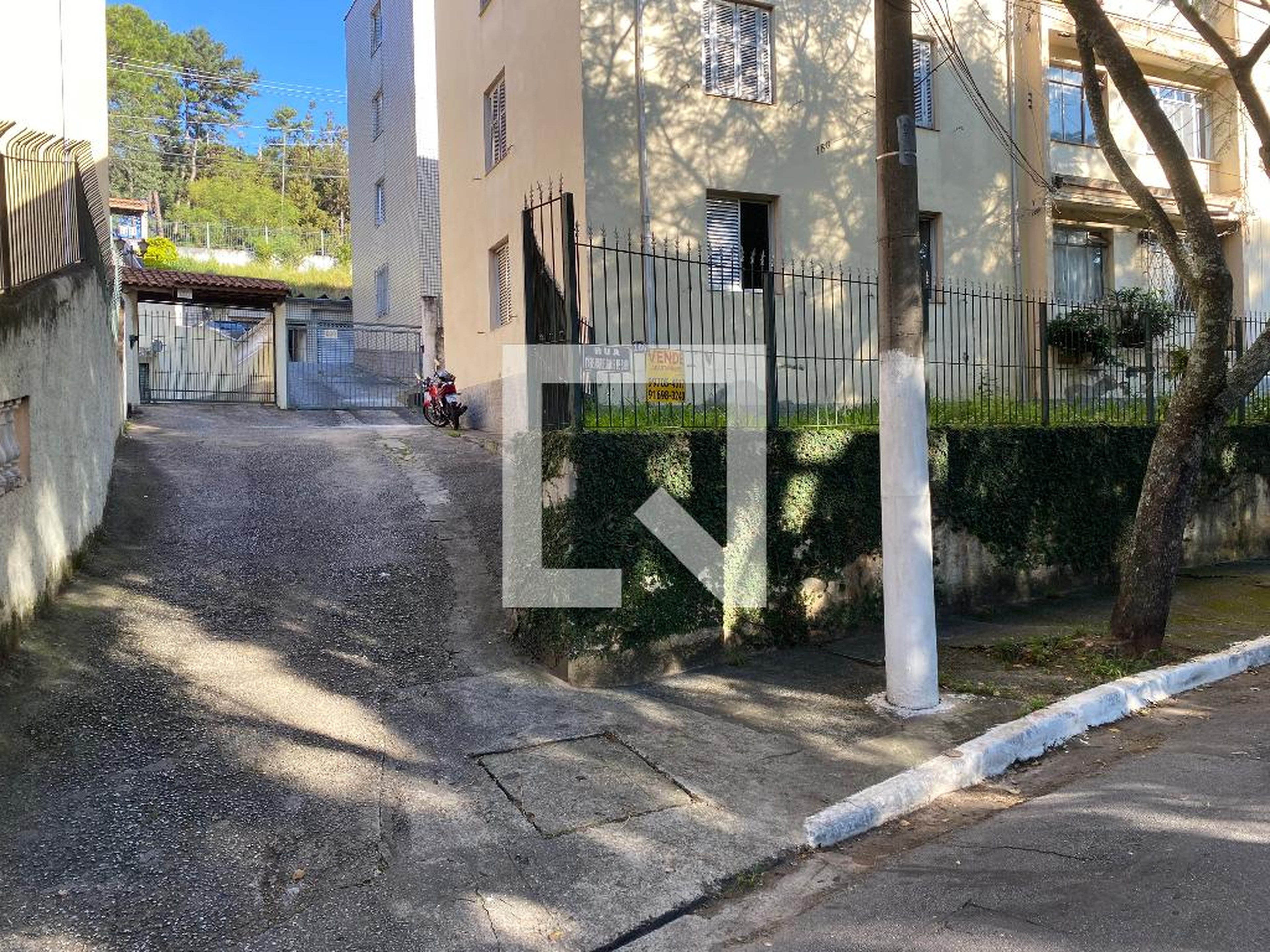 Fachada Residencial Dr. Francisco Morais de OlivOliveira