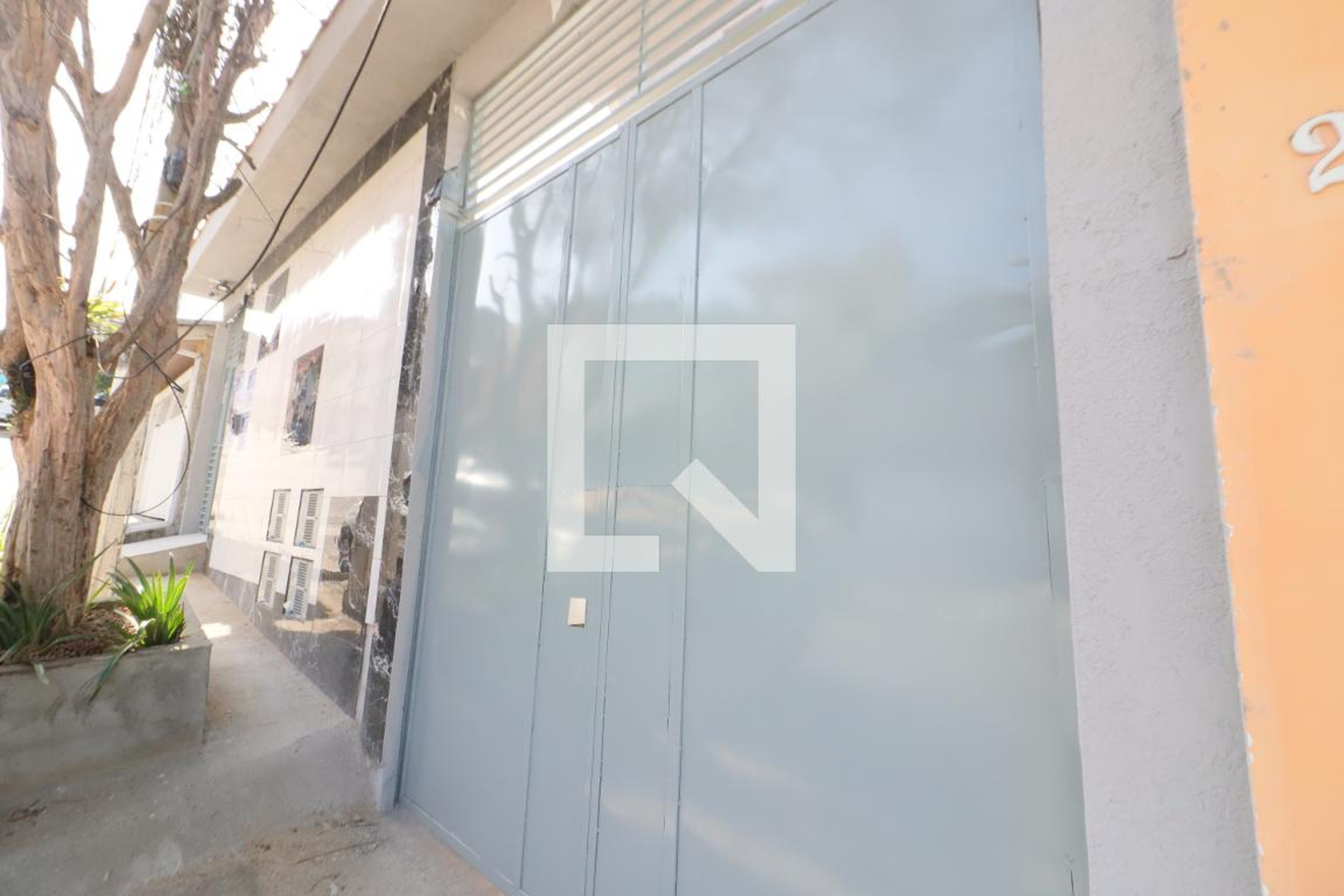 Fachada Condomínio em Rua Solidade Alves Fonte, 251