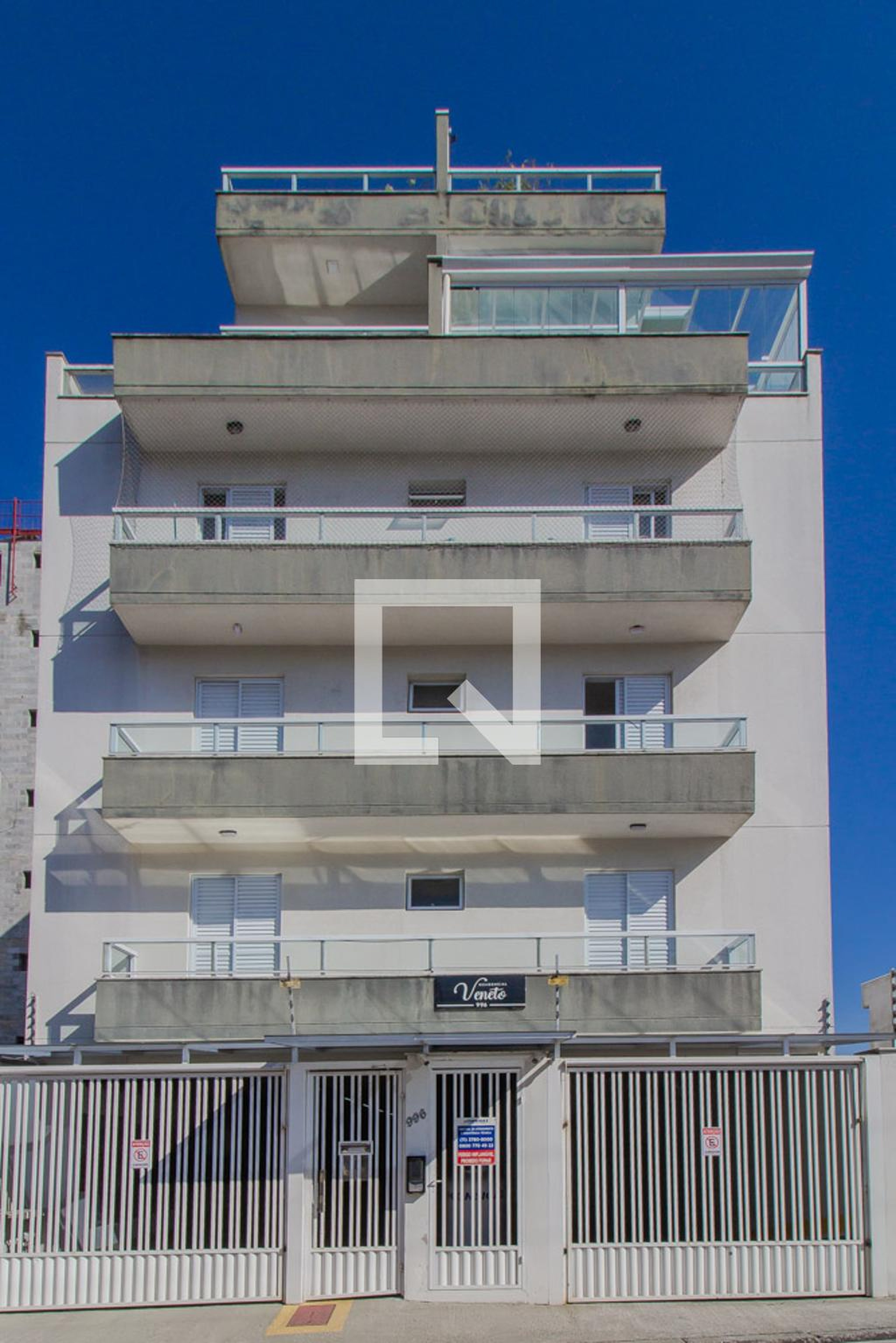 Fachada Condomínio em Rua Vitório Veneto, 996