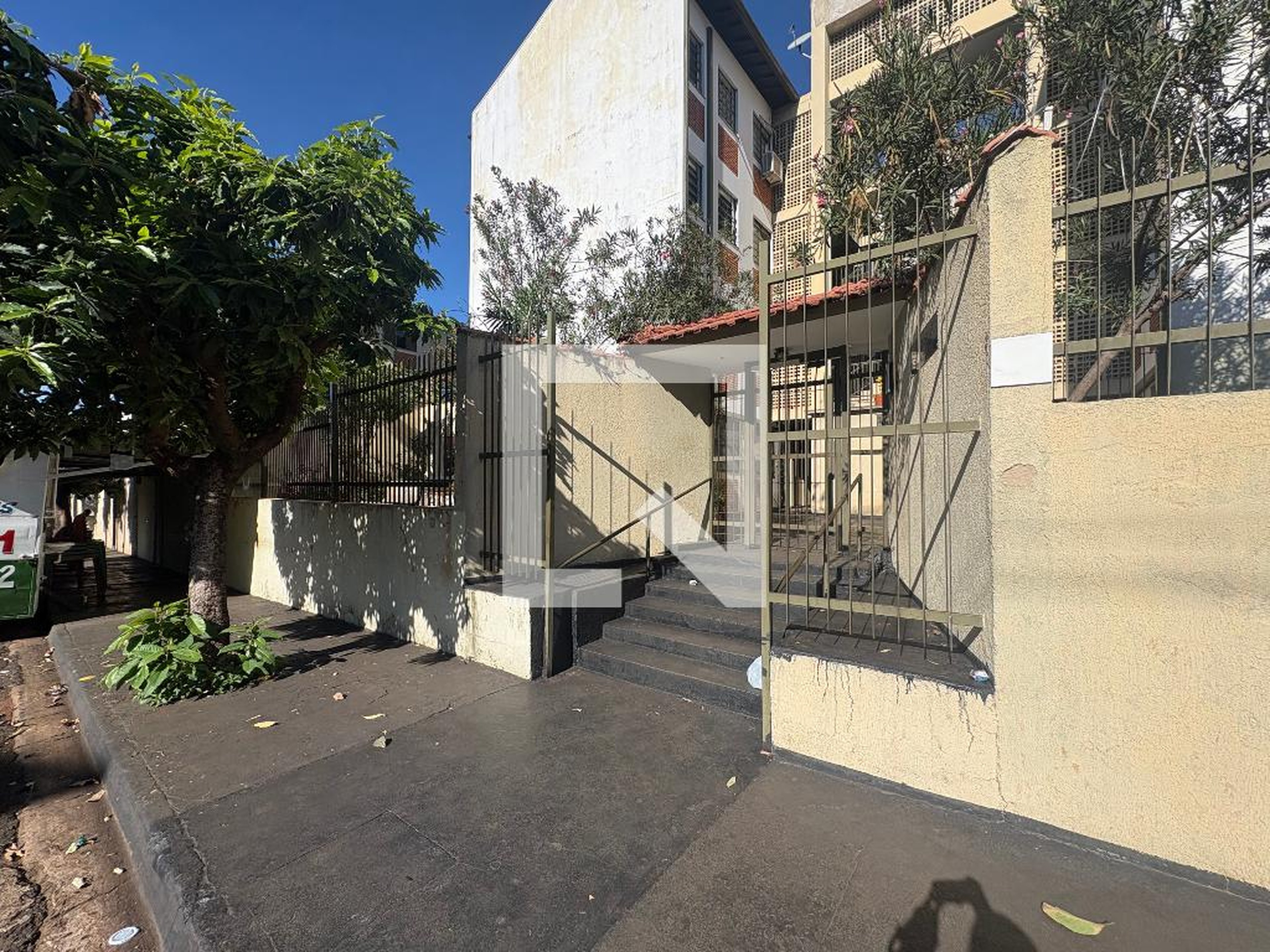 Fachada Condomínio de Franci