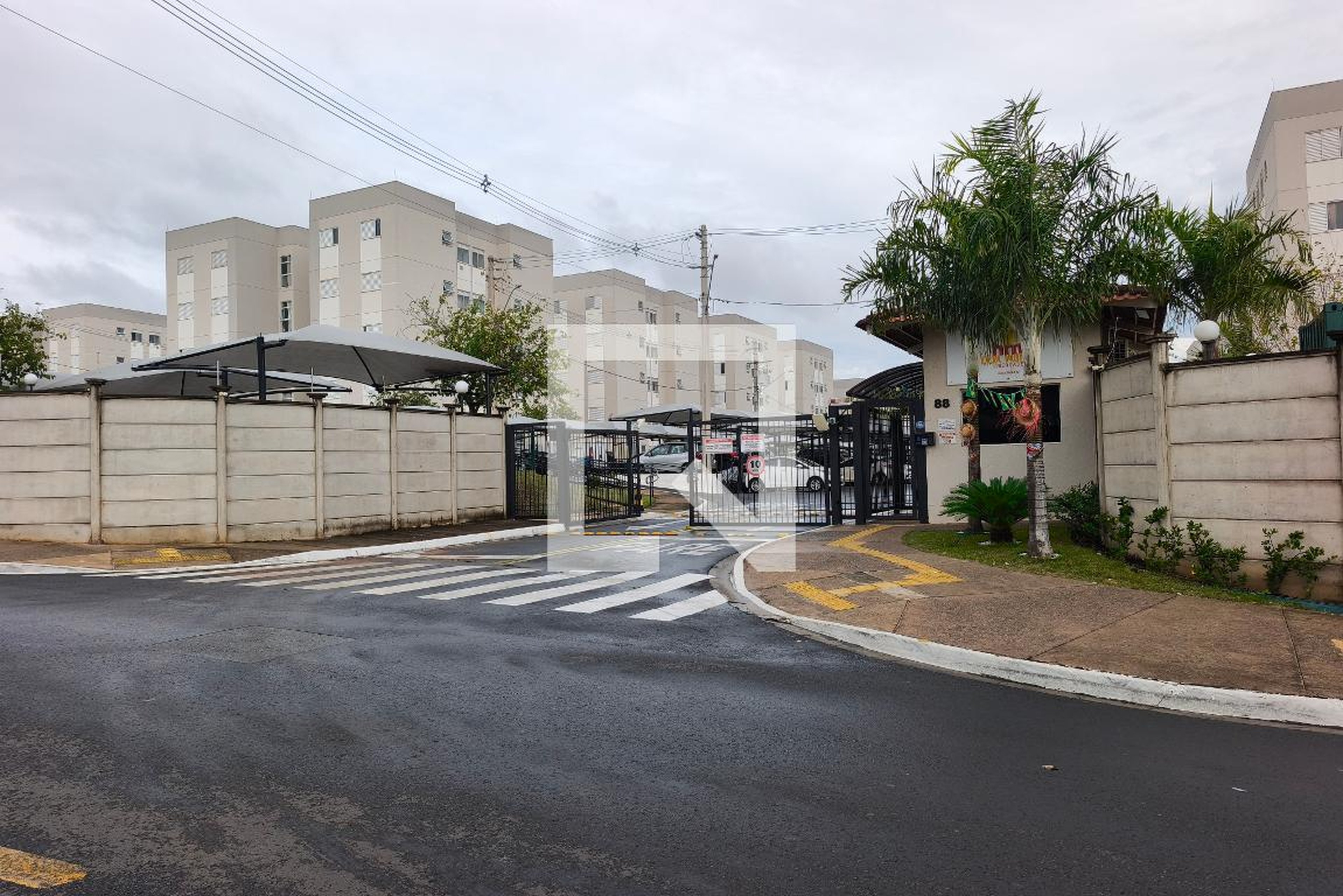 Fachada do Condomínio Condomínio Bem Morar Liberdade 4