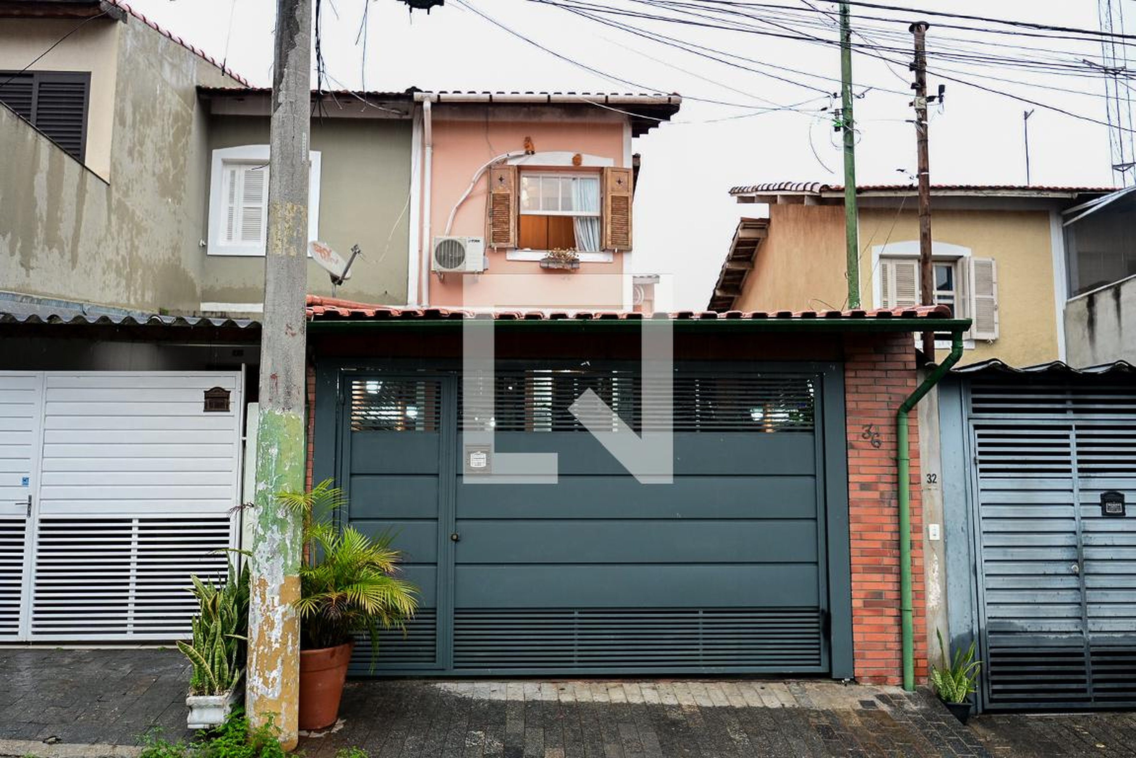 Fachada Condomínio em Rua José de Araújo Novaes, 36