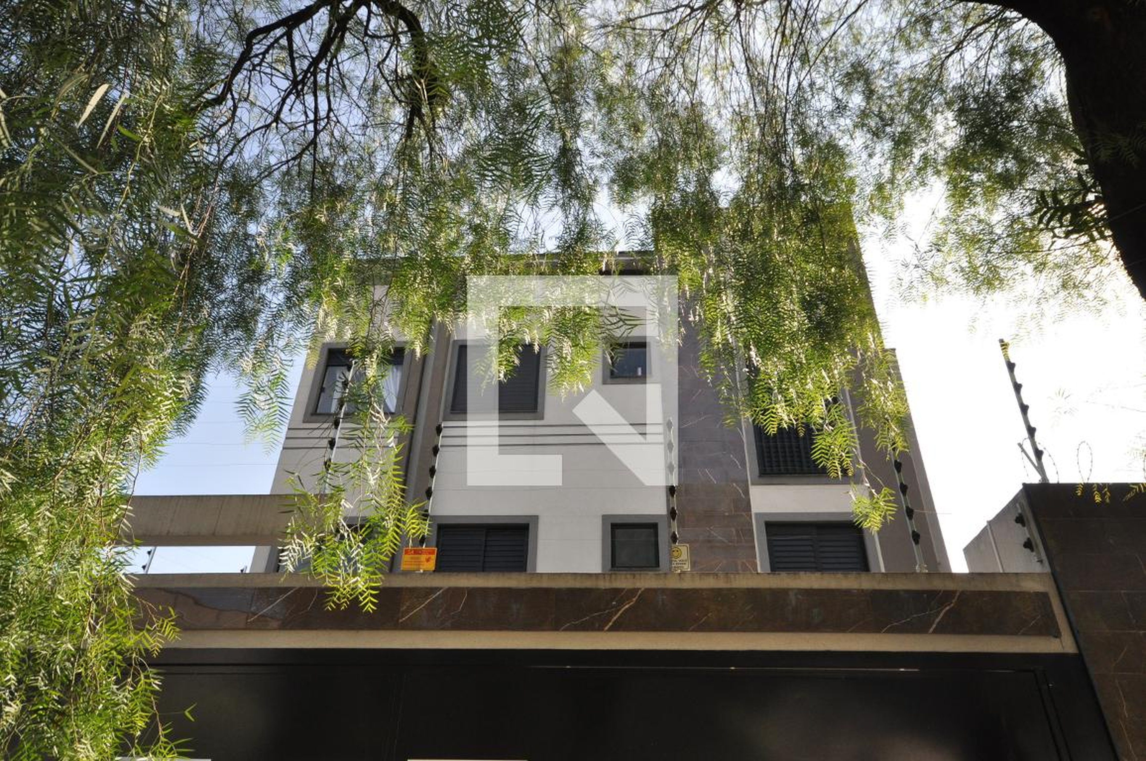Fachada Condomínio em Rua Brás Belmonte Fernandes, 103