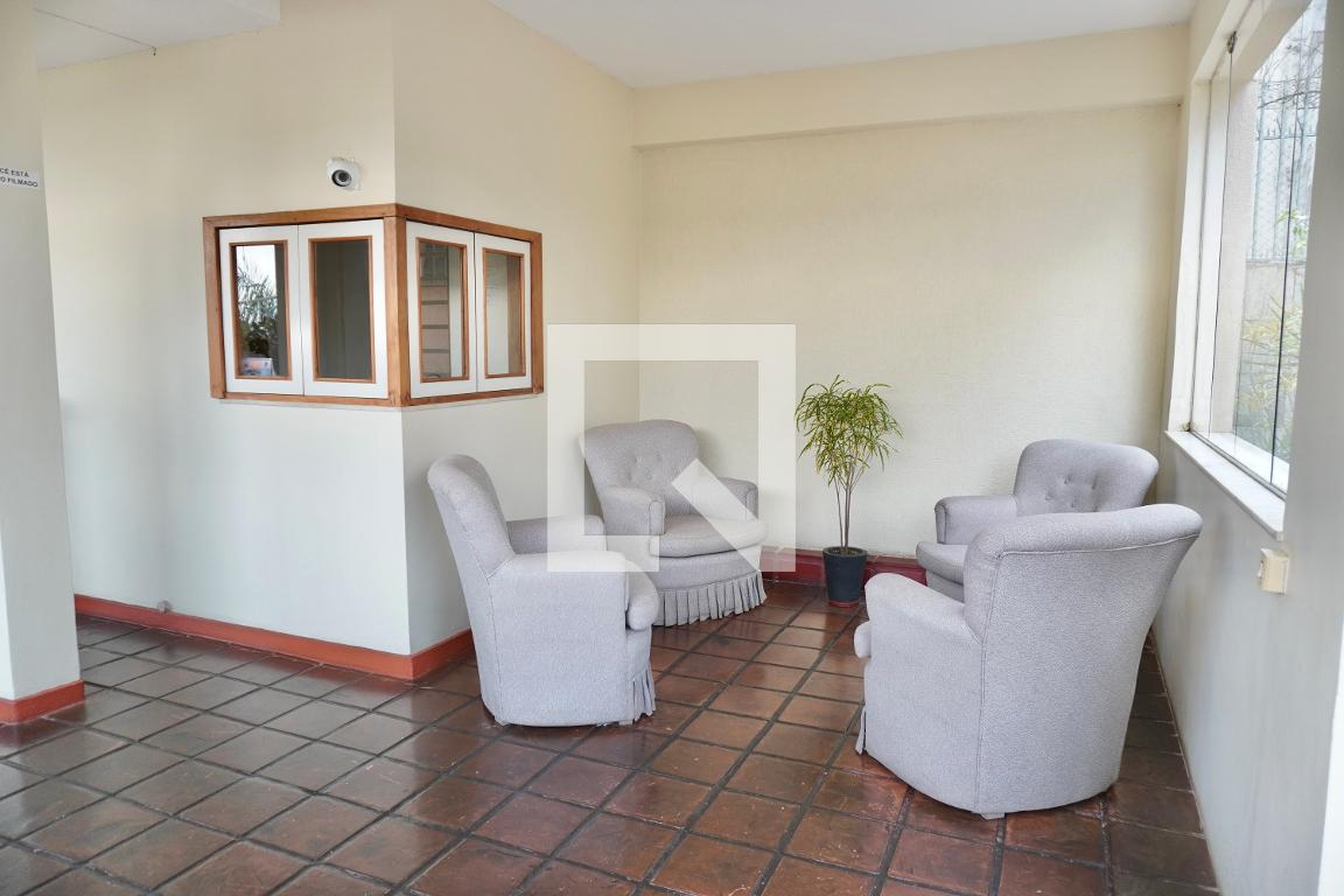 Hall de entrada - Edifício Serra da Moeda