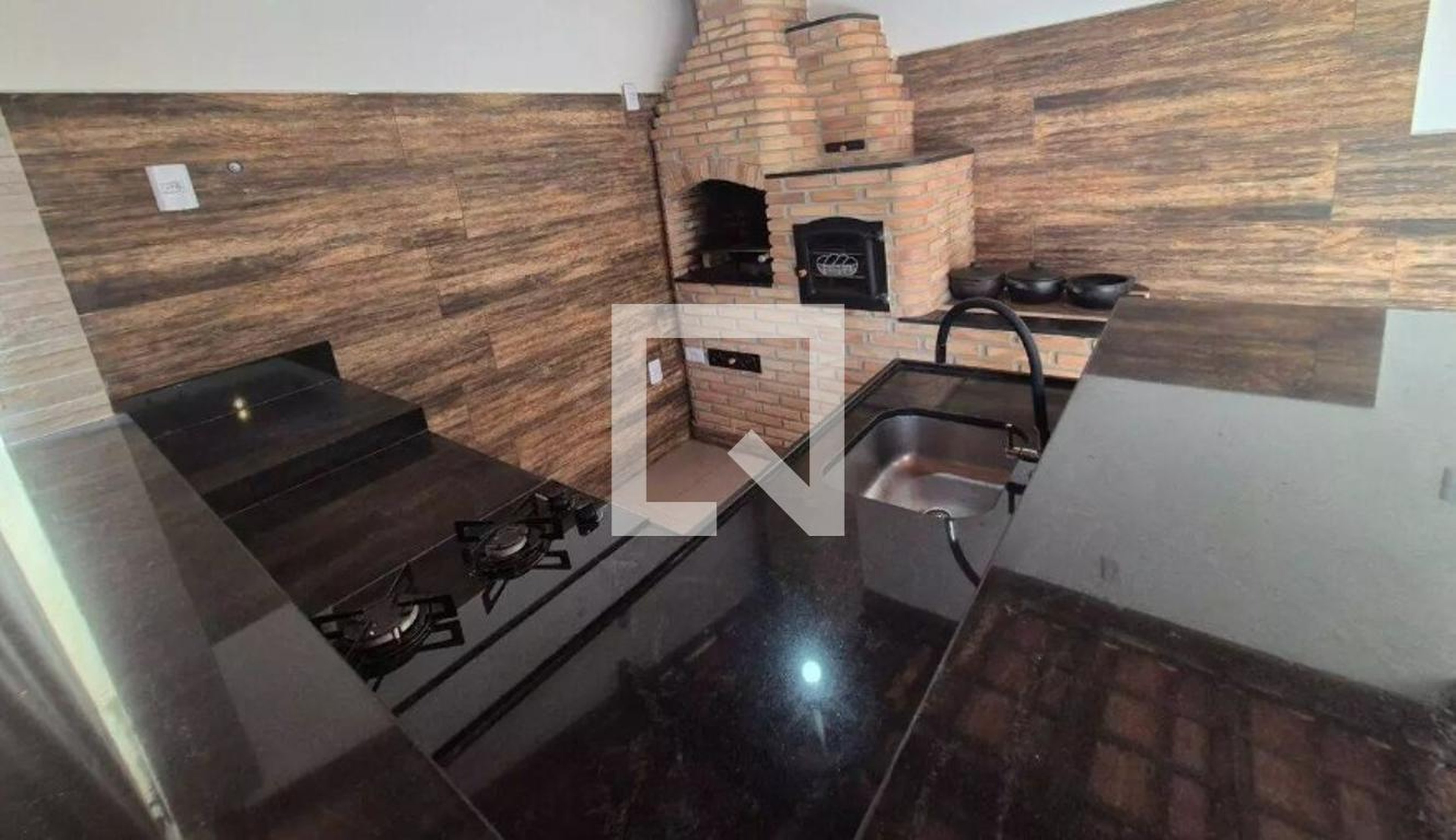 Churrasqueira Condomínio em Alameda dos Angicos, 111