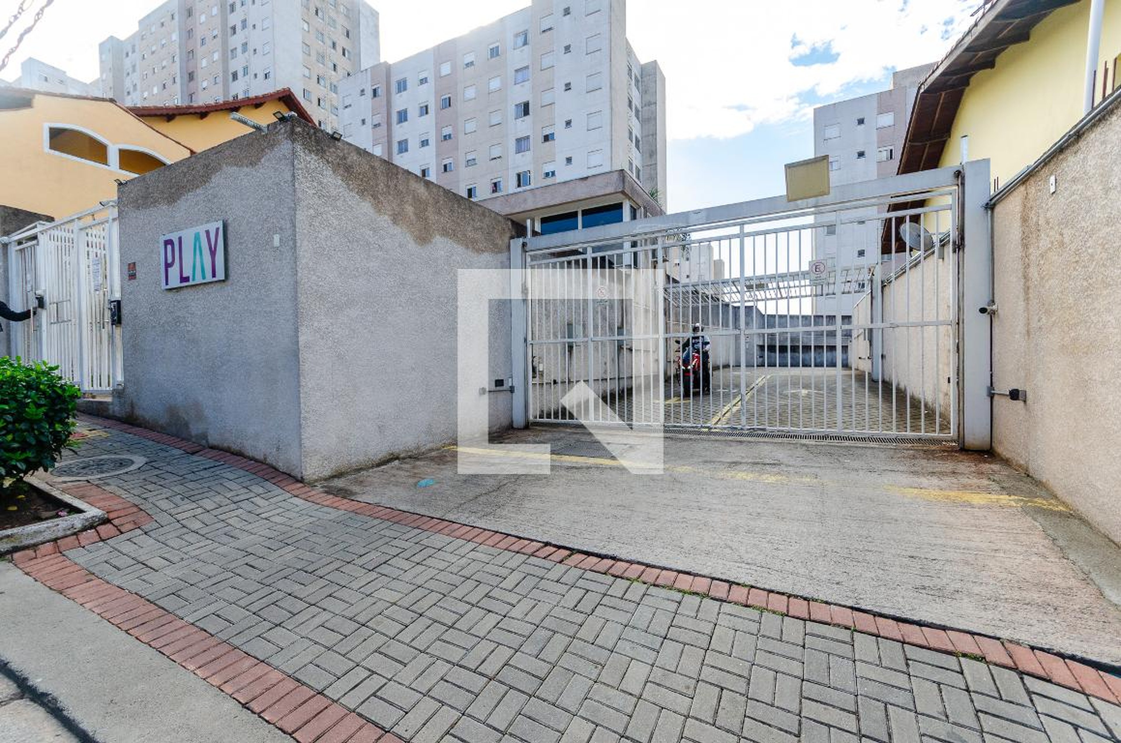 Fachada Condomínio Play Perus