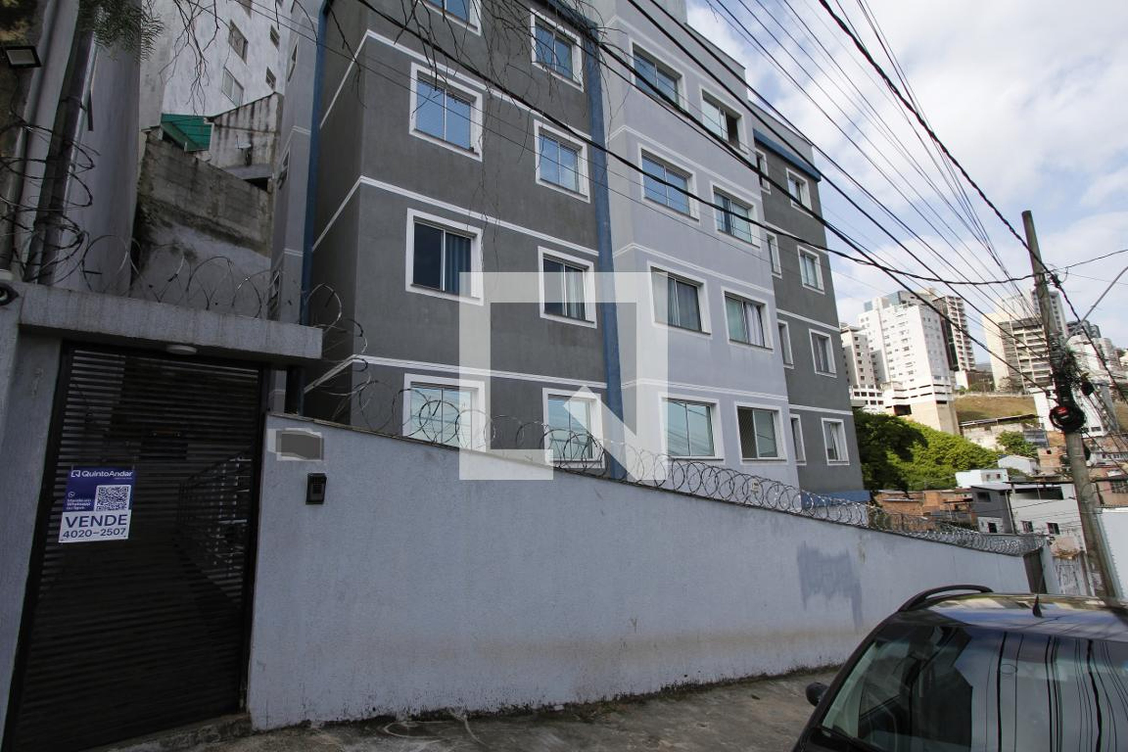 Fachada Condomínio em Rua Vieiras, 25