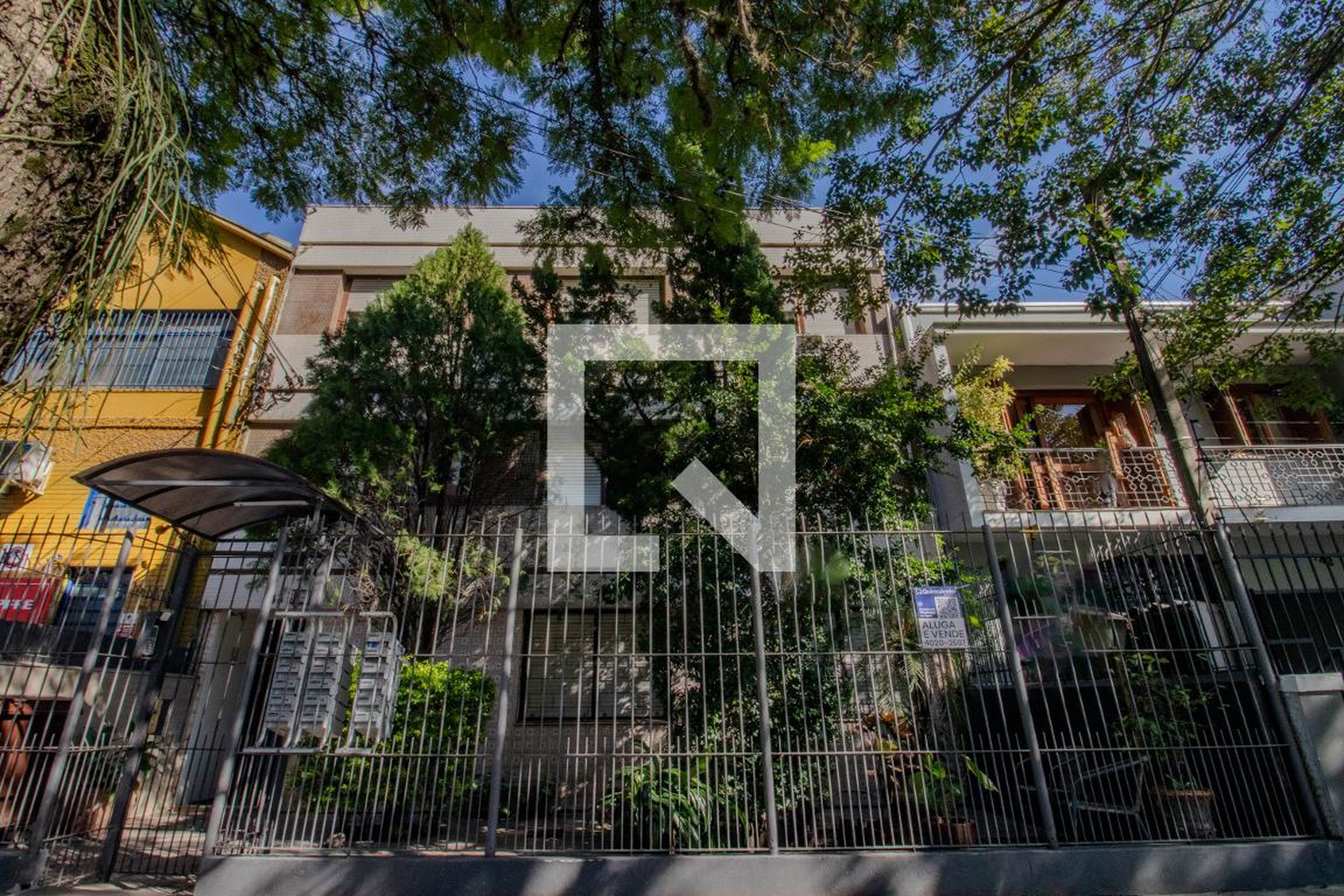 Fachada Condomínio em Rua Augusto Severo, 134