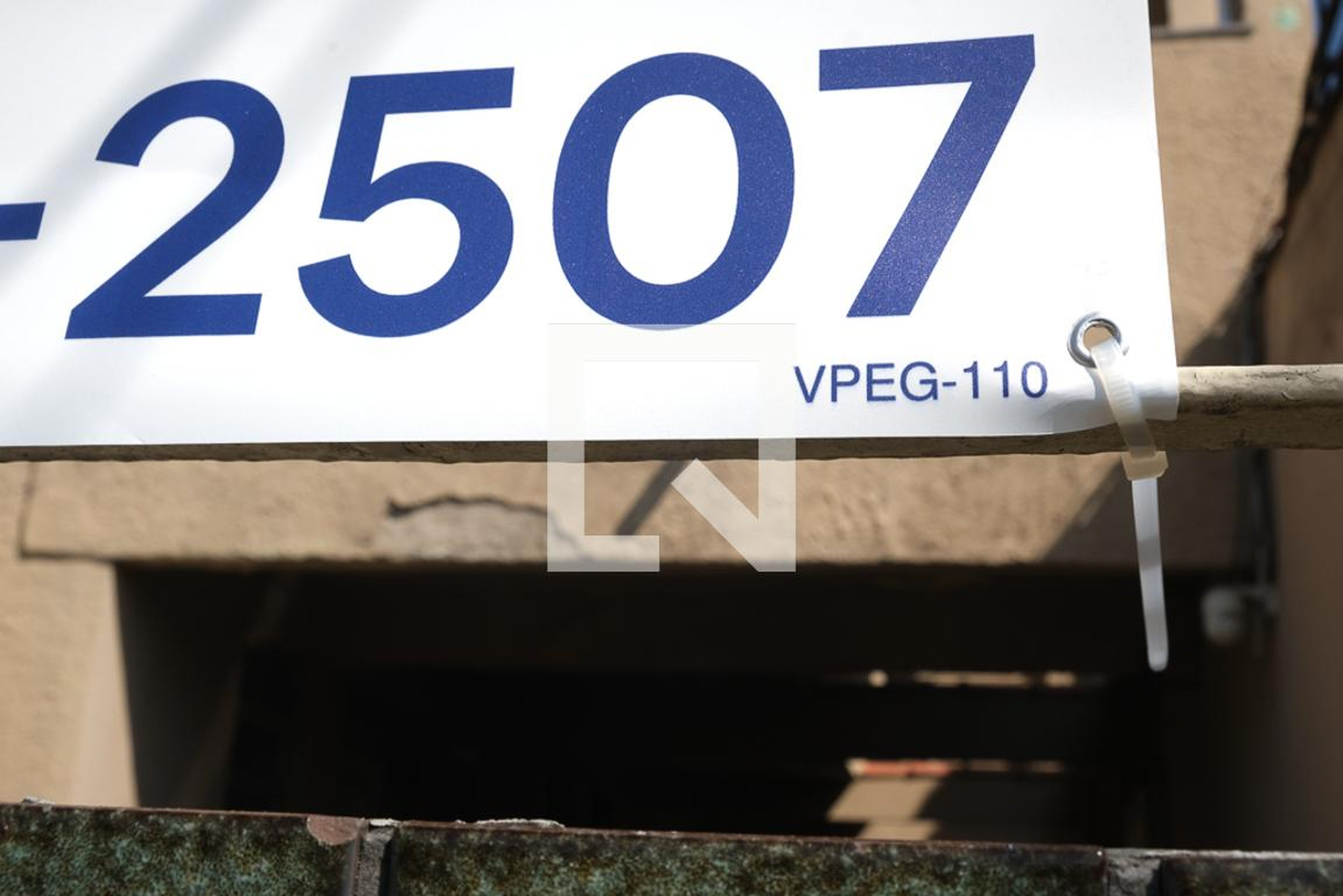 Fachada Condomínio em Rua Vereador Carlos Carvalho, 960