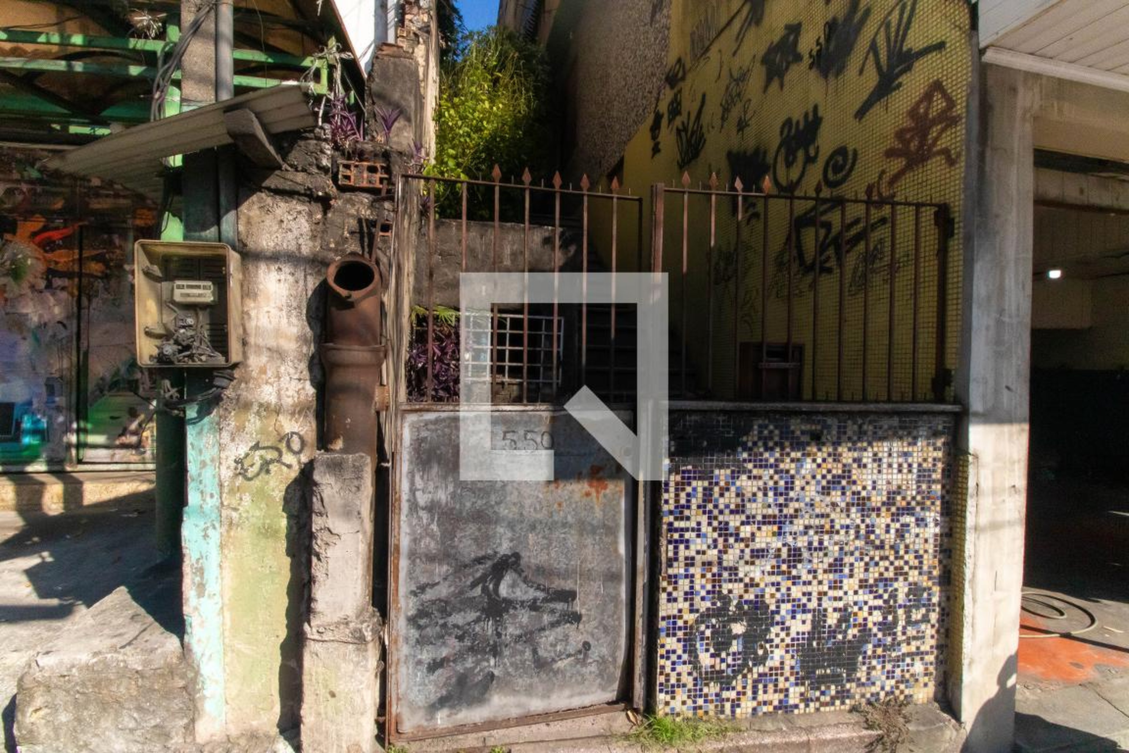 Fachada Condomínio em Rua Noronha Torrezão, 550