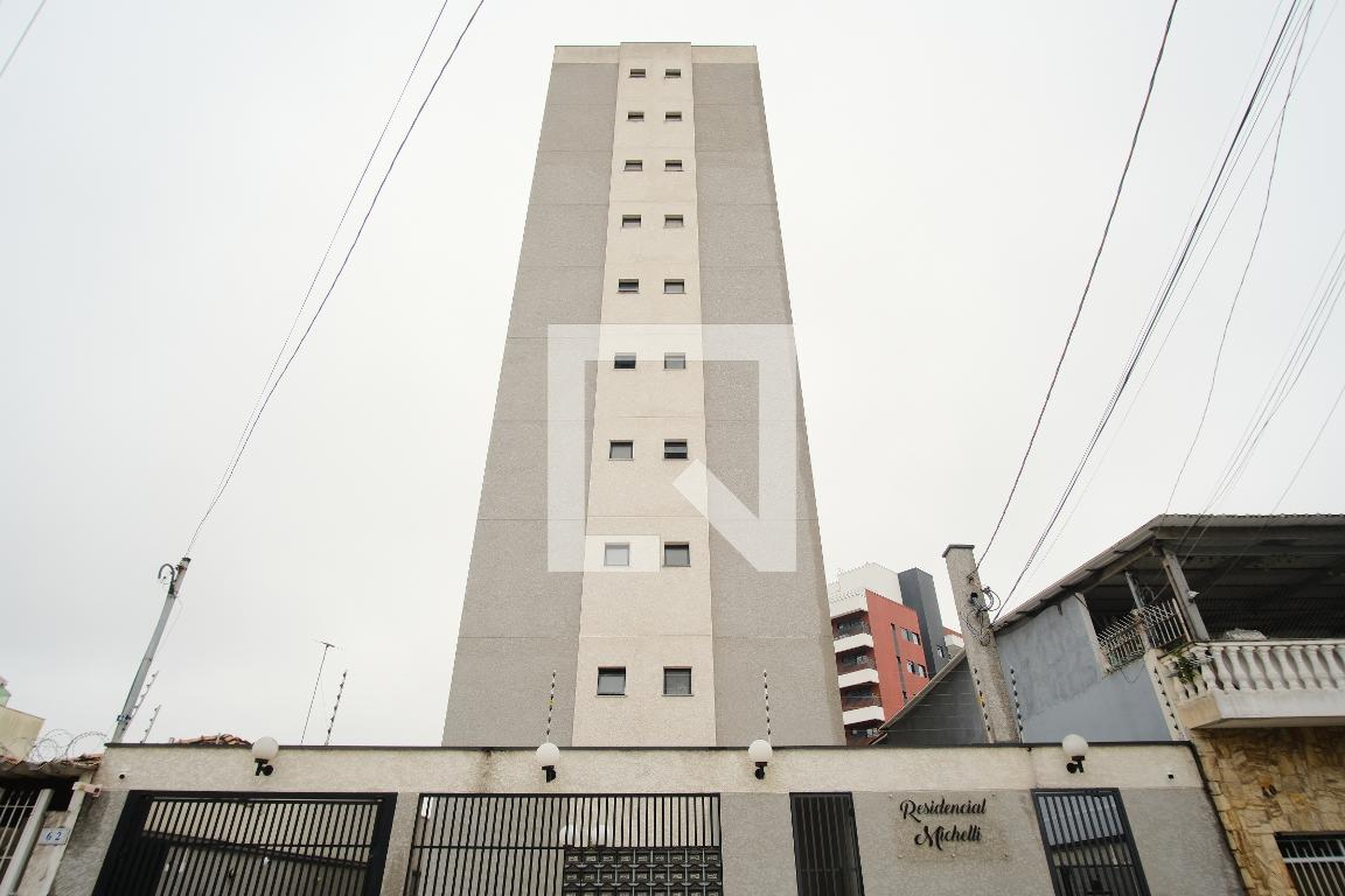 Fachada Condomínio em Rua Edgar de Azevedo Soares, 44