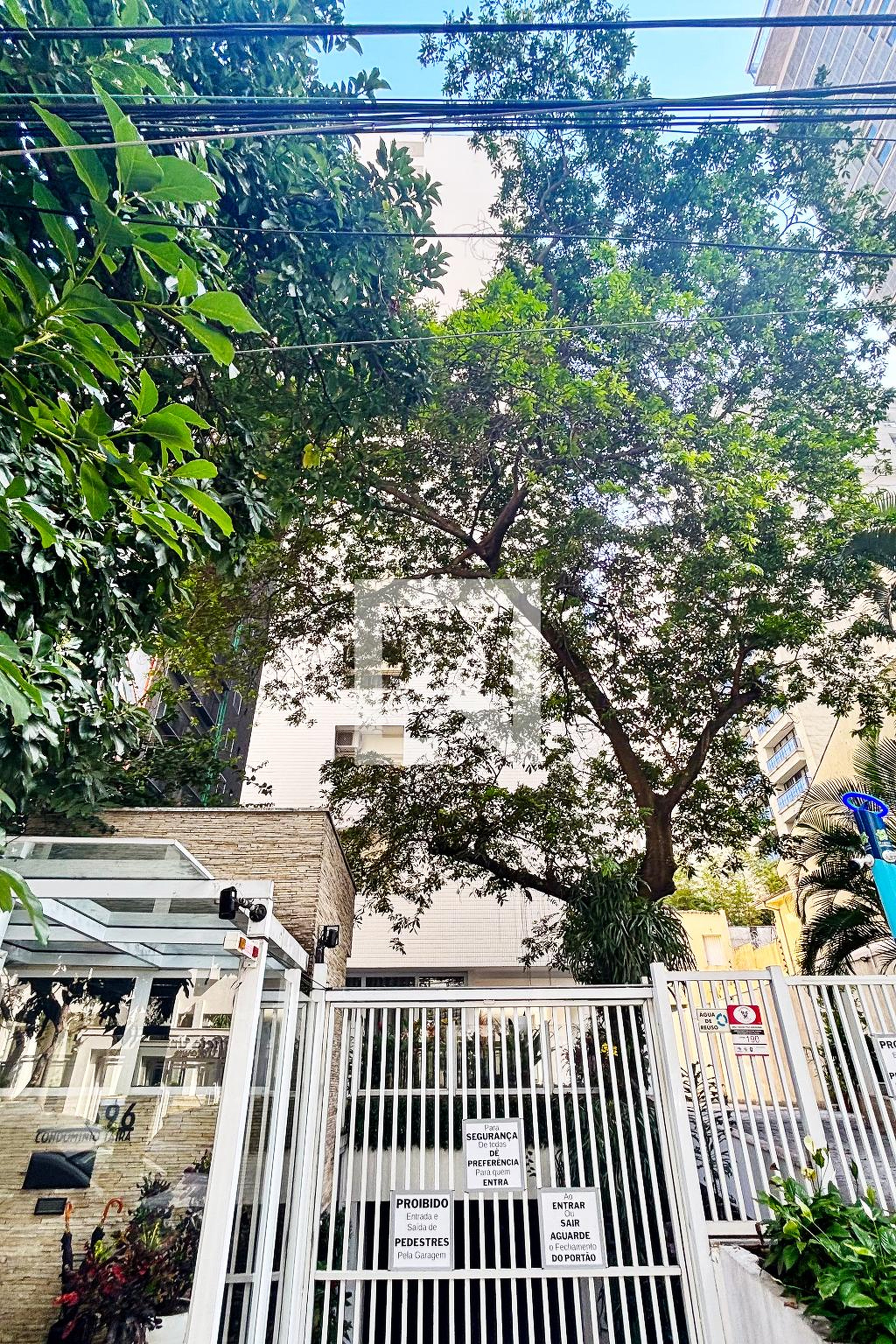 fachada do predio Condomínio Taíra