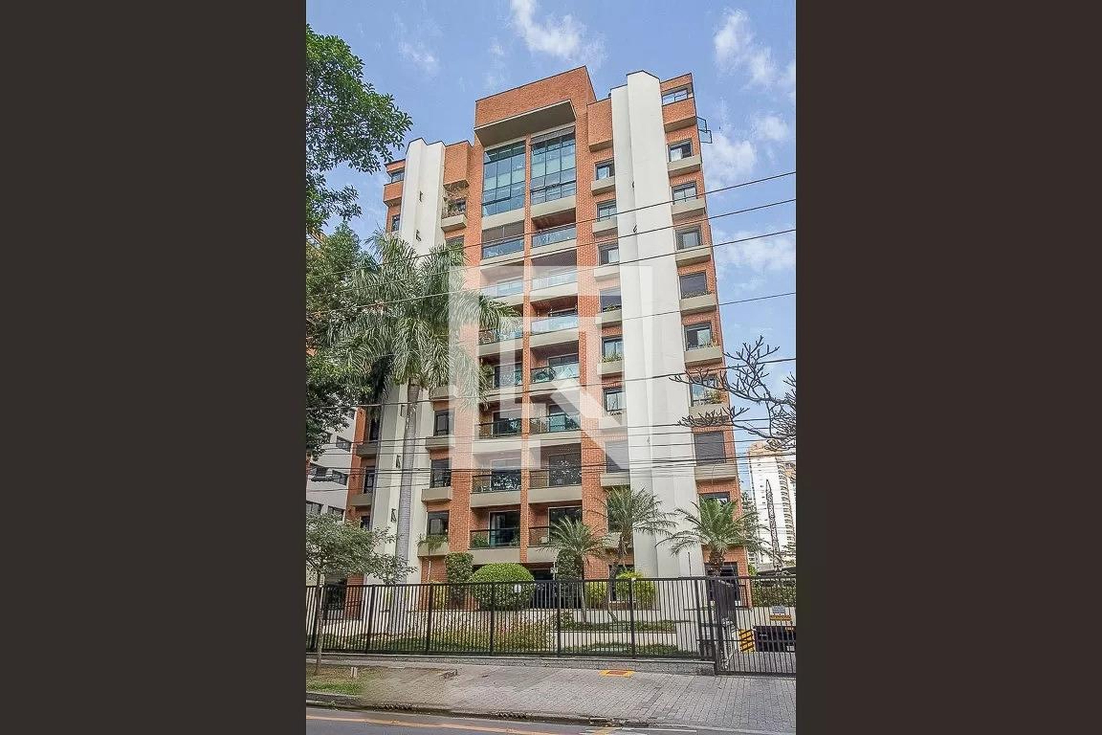 Fachada Condomínio Des Etoiles