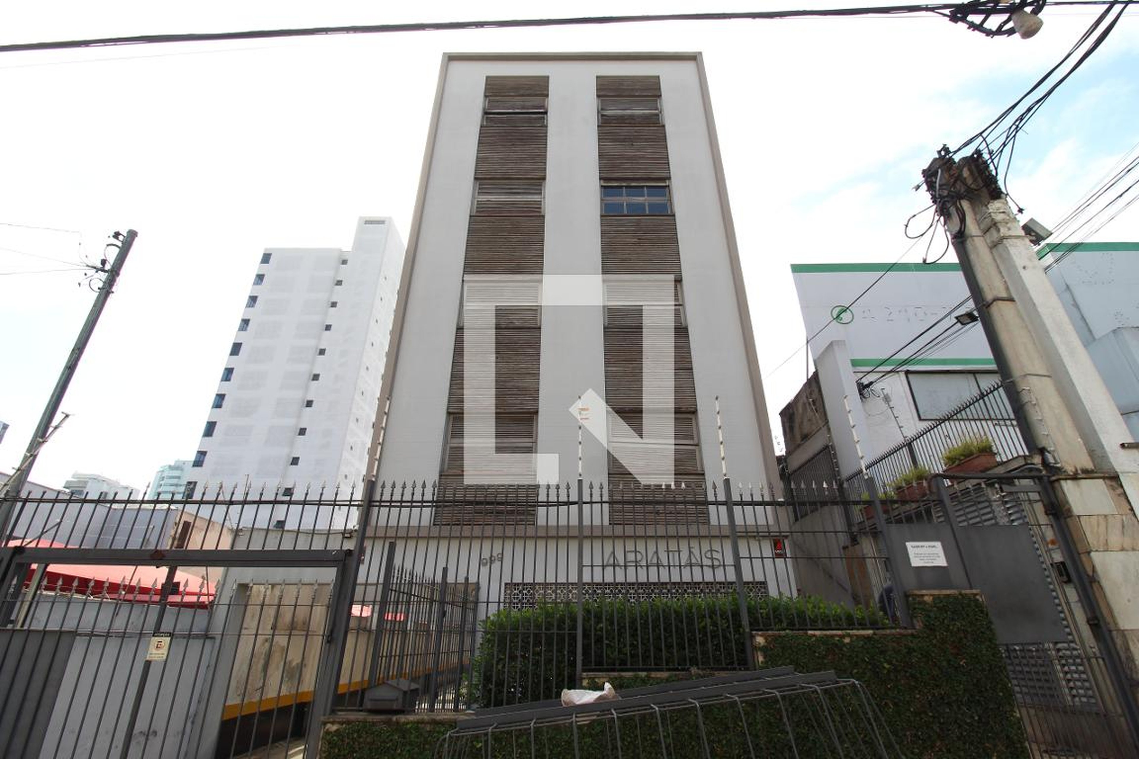 Fachada Condomínio em Avenida Aratãs, 99