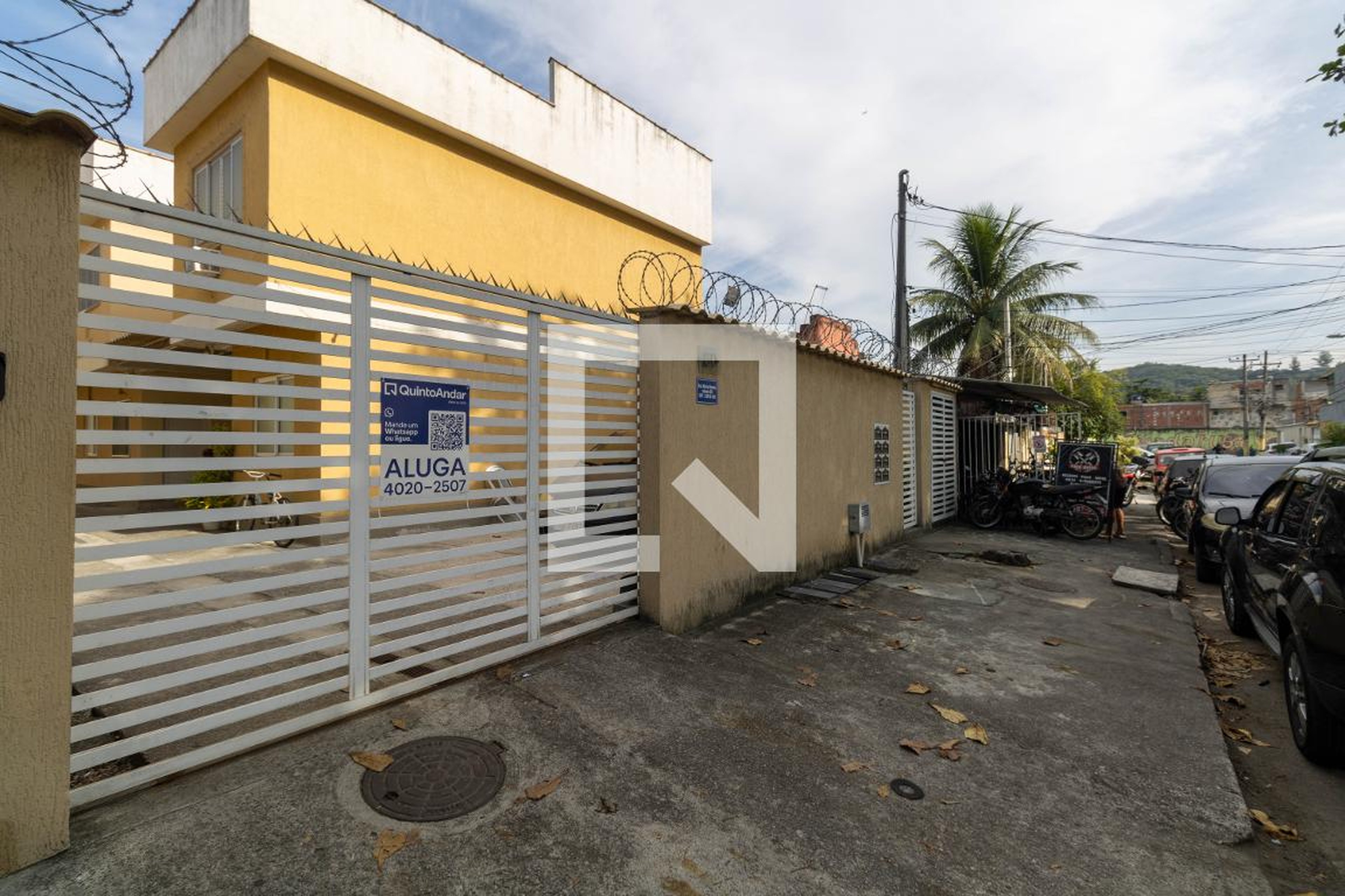 Fachada Condomínio em Rua Mario Mendes, 60
