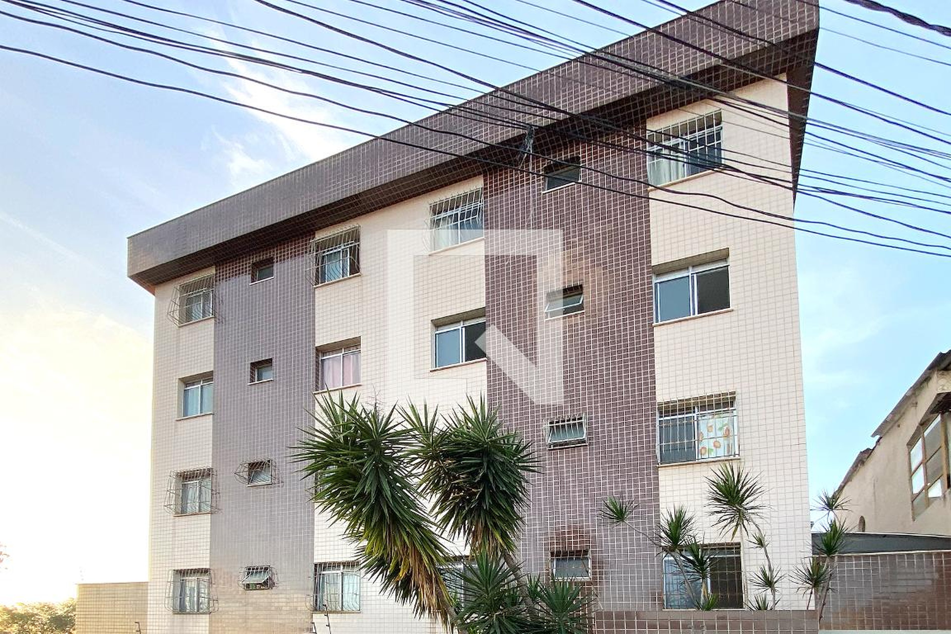 Fachada Condomínio em Rua General Sampaio, 73