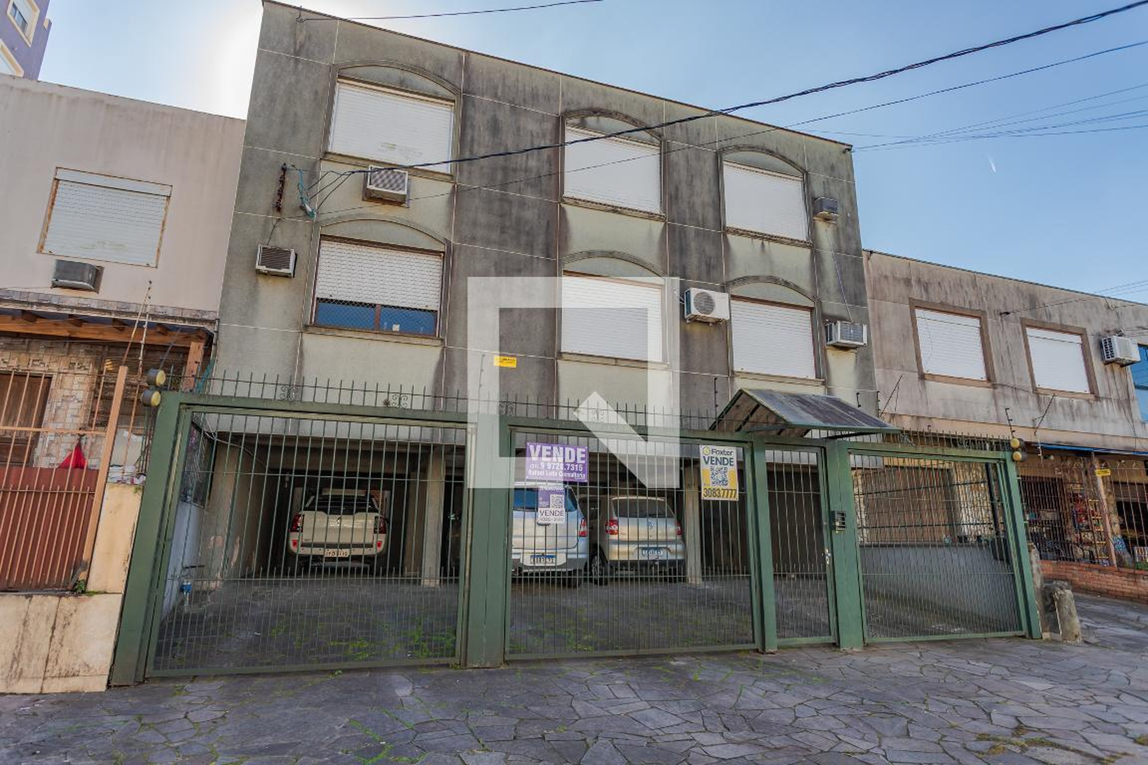 Fachada Condomínio em Rua Ângelo Crivellaro, 34