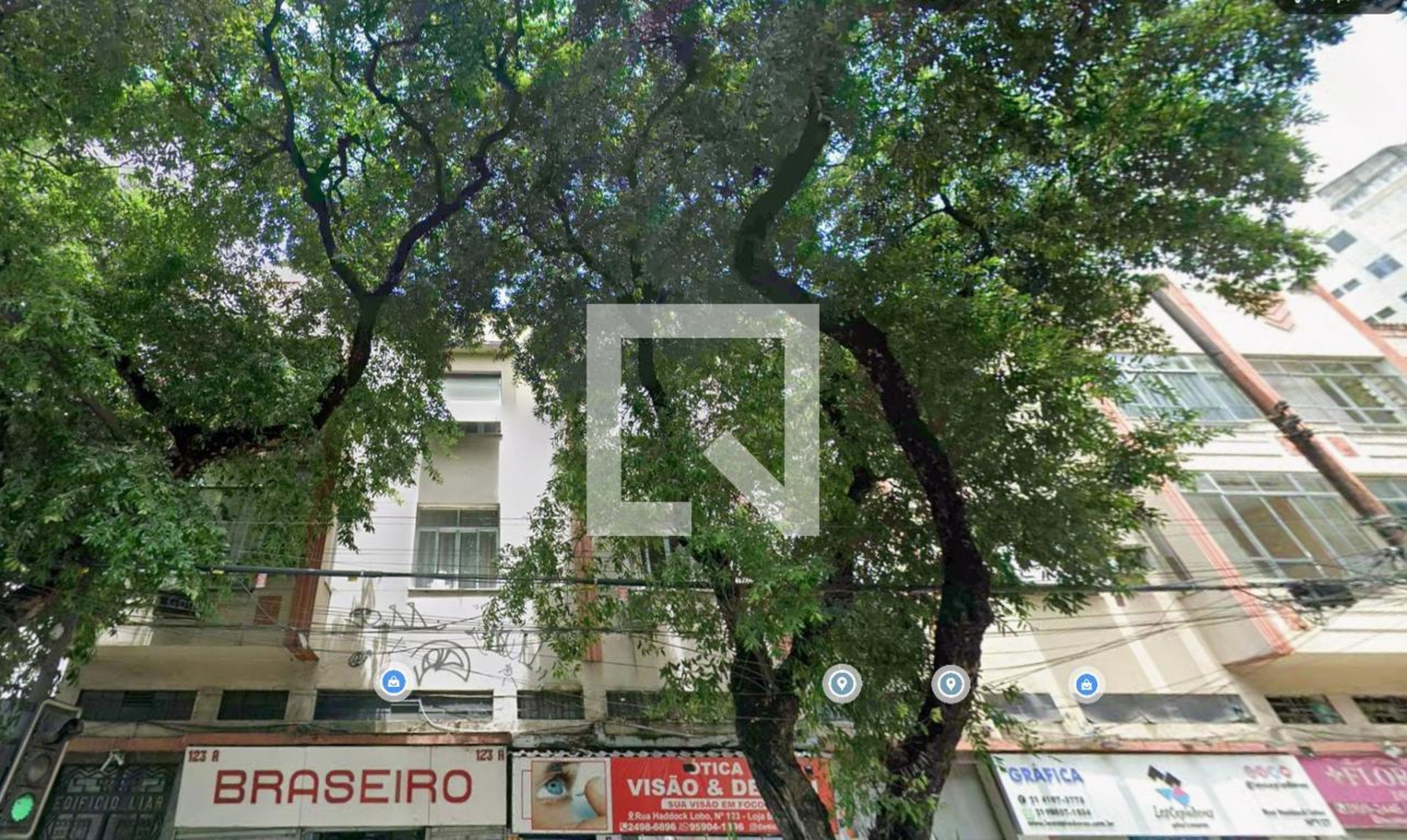 Fachada Condomínio em Rua Haddock Lobo, 123