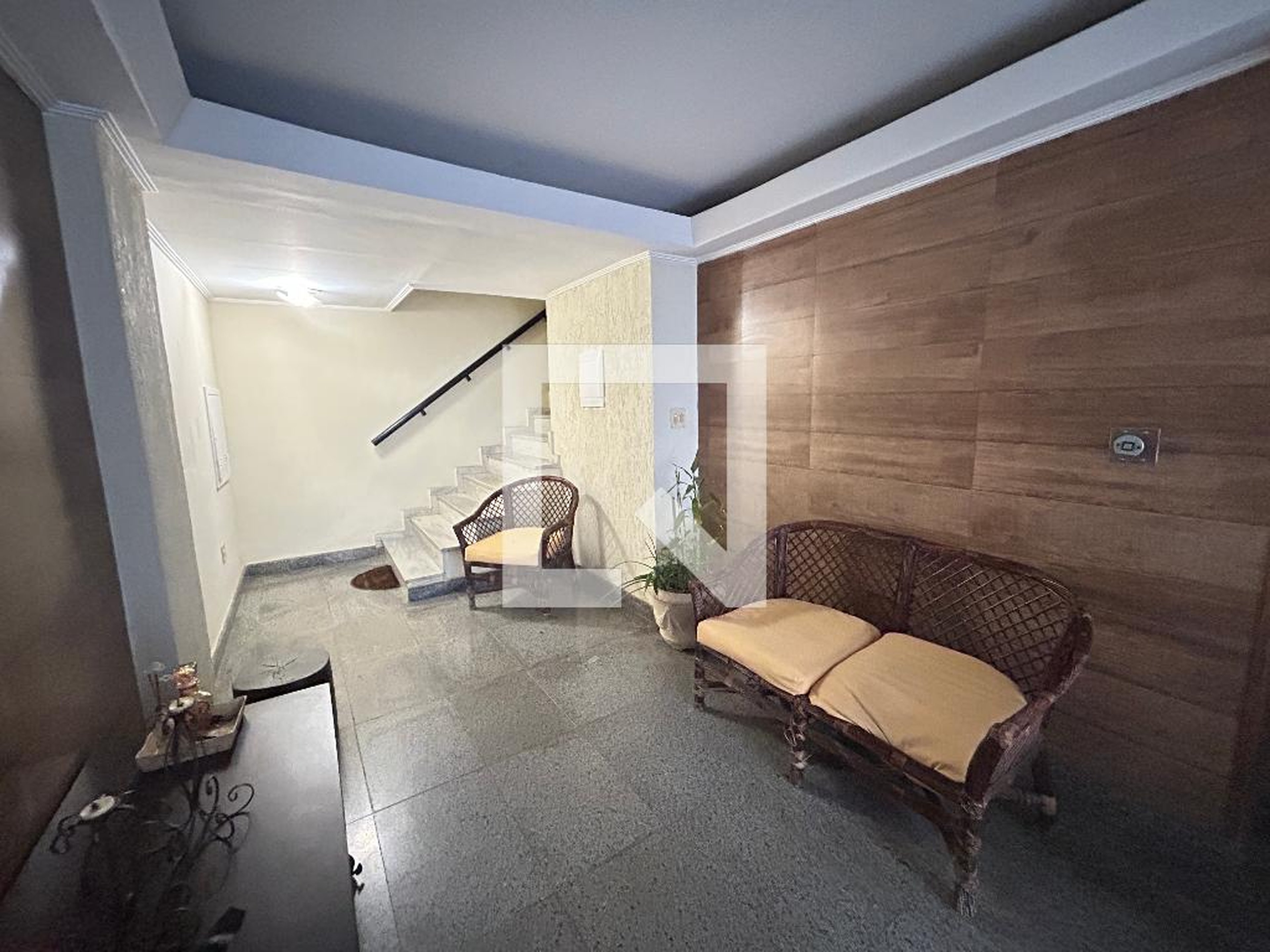 Hall de entrada Condomínio em Rua Mata Grande, 120