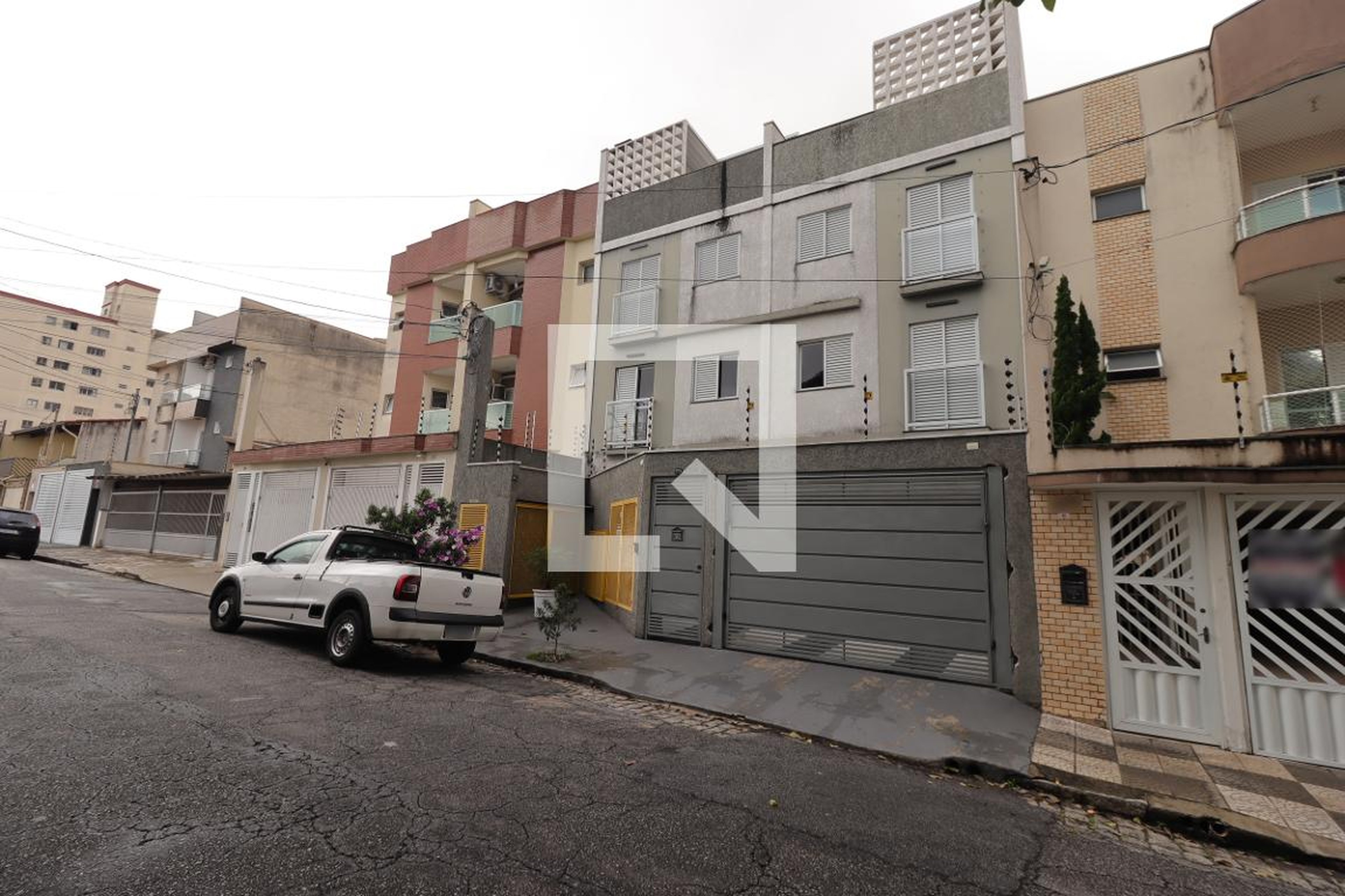 Fachada Condomínio em Rua França, 205
