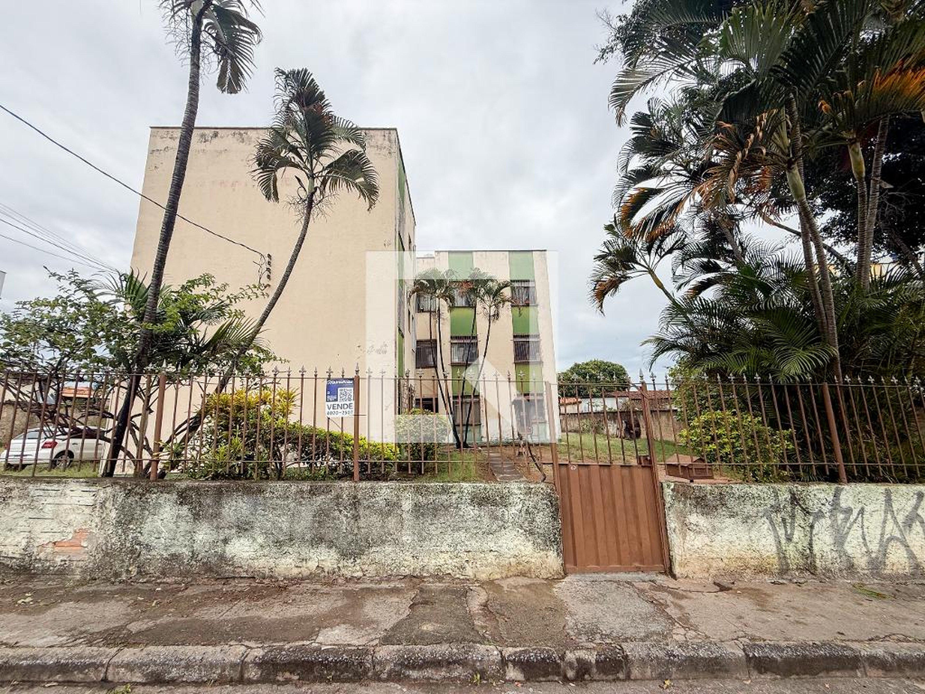 Fachada Condomínio em Rua Um, 206