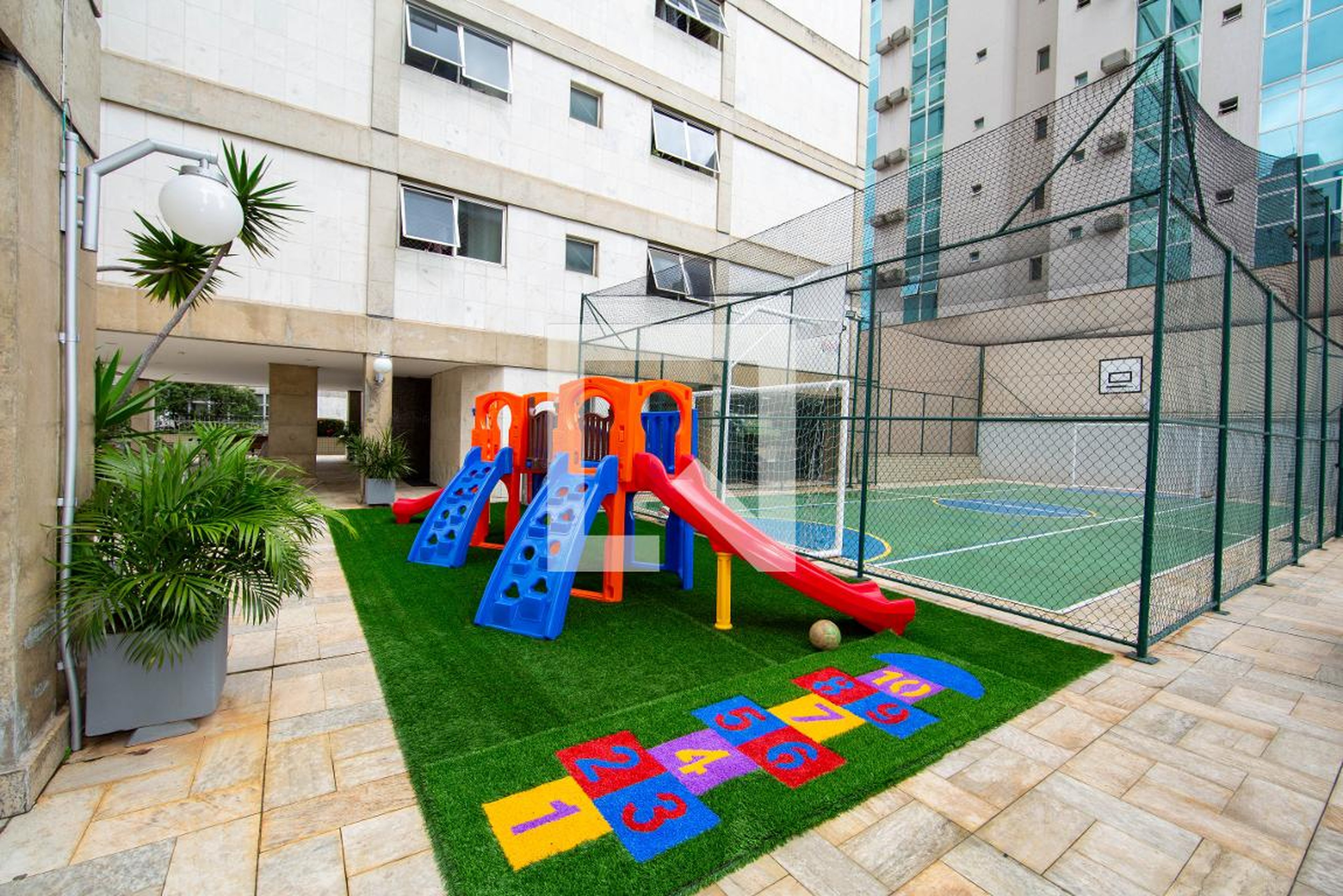 PLAYGROUND - Edifício Sparta