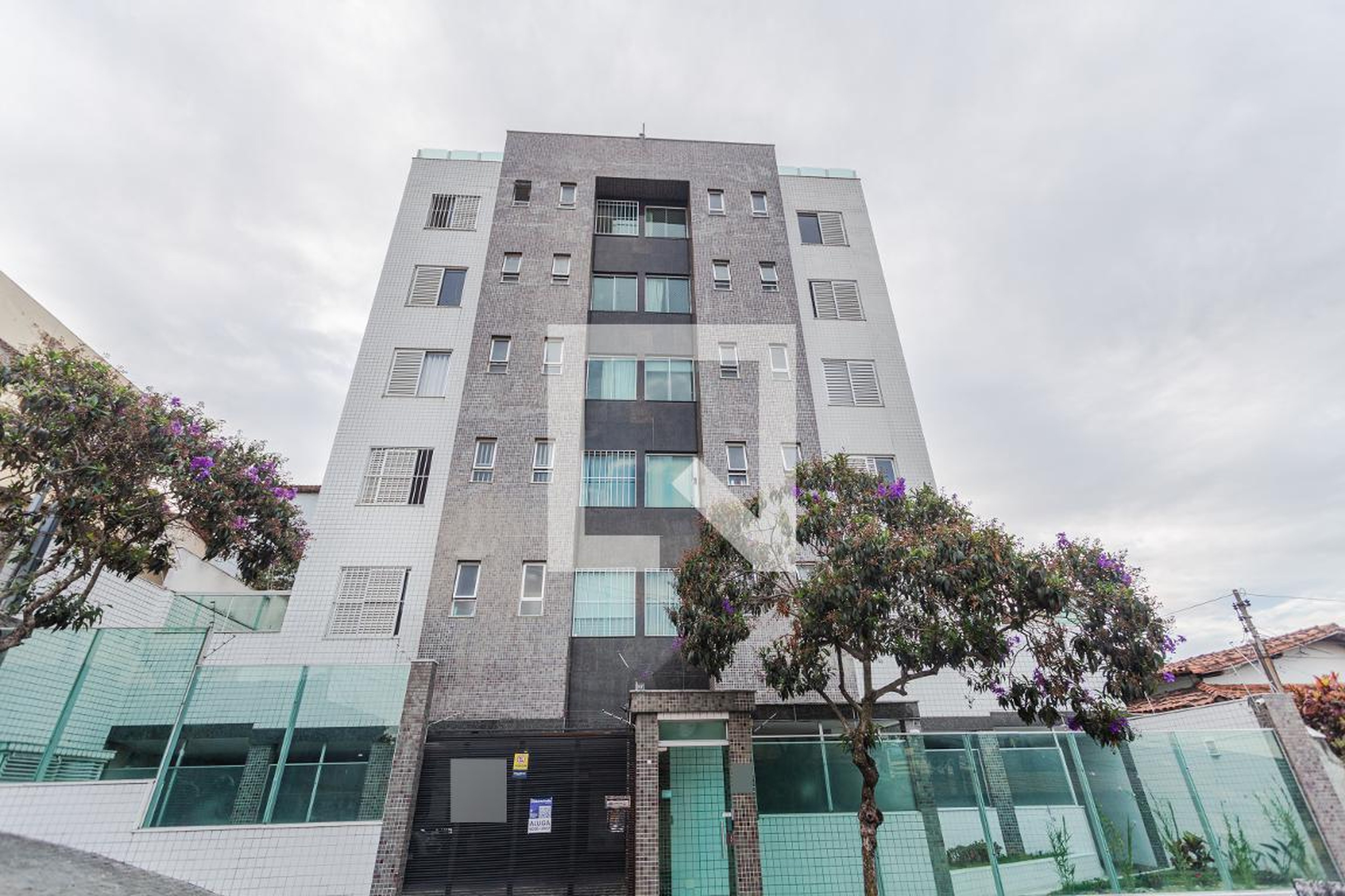Fachada Condomínio José Praxedes