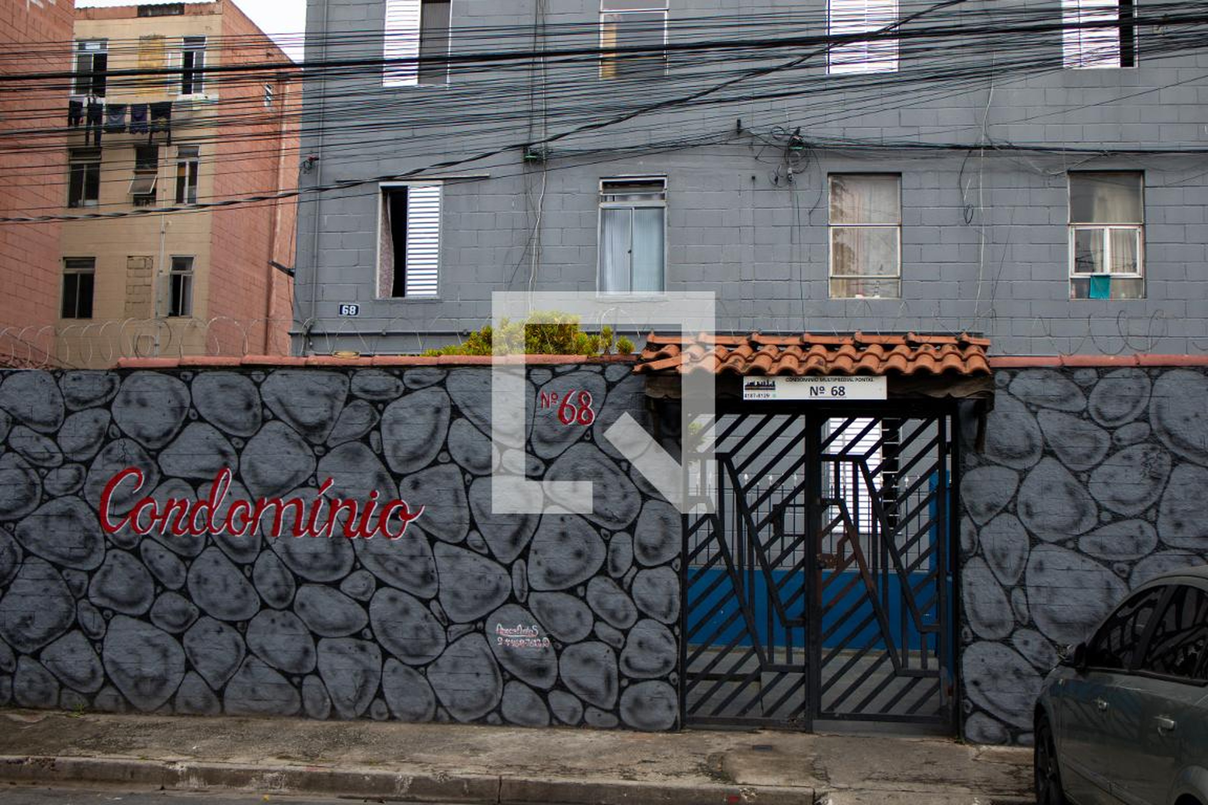 Fachada do Prédio Condomínio em Rua Bom Jesus do Amparo, 68