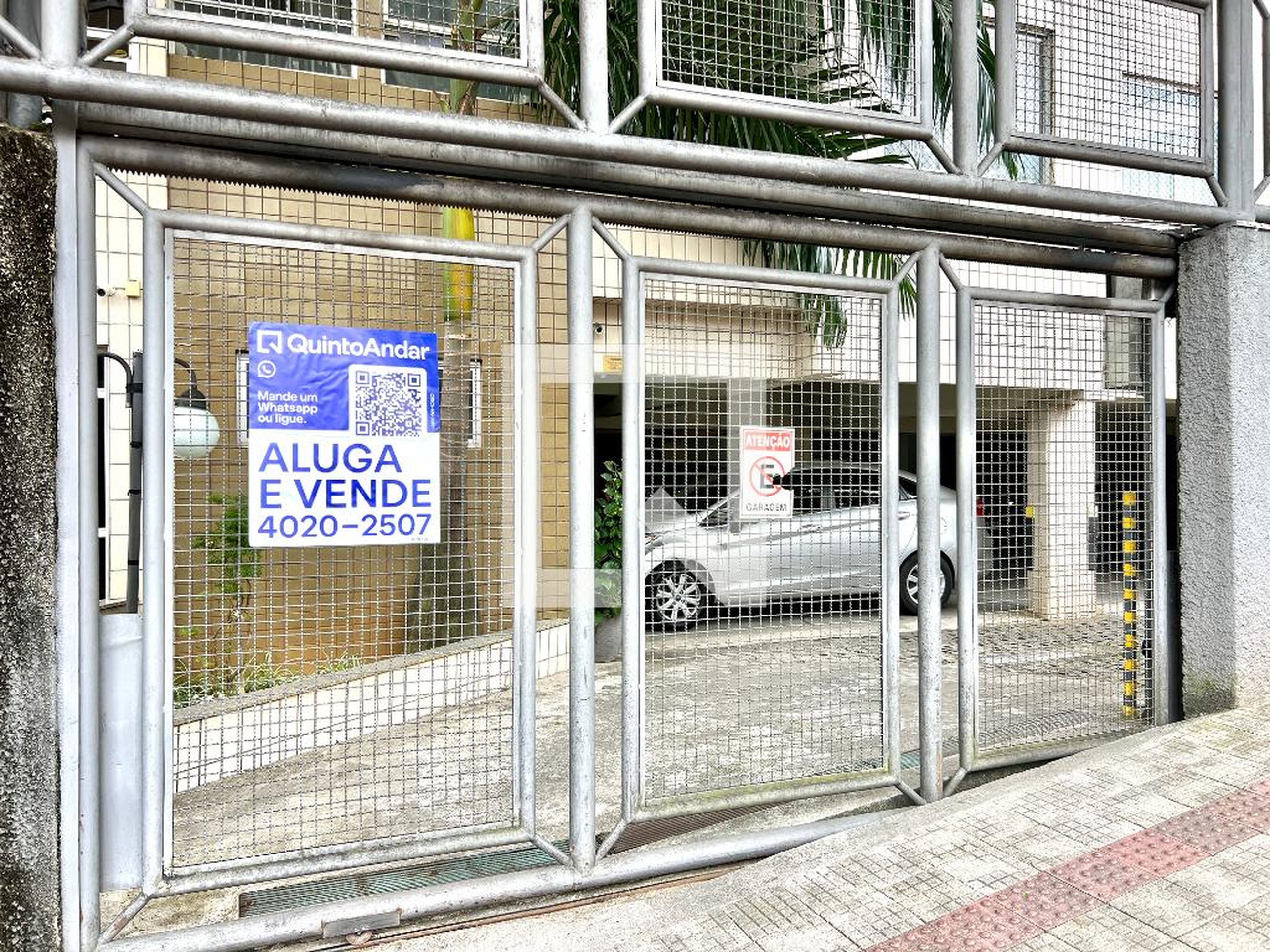 Fachada do Prédio Condomínio em Rua Irmã Eufêmia, 350