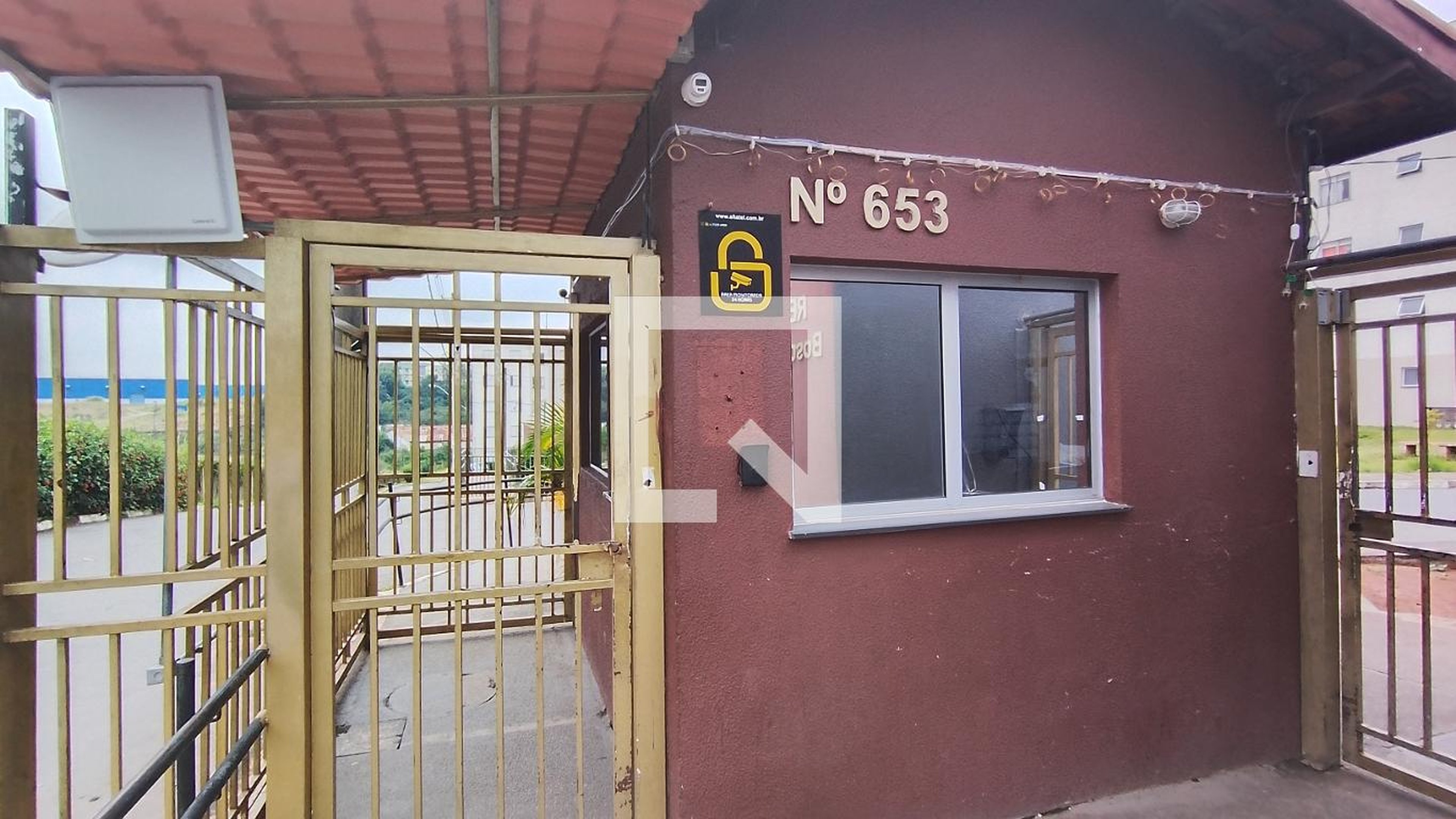 Fachada Condomínio em Estrada Takashi Kobata, 653
